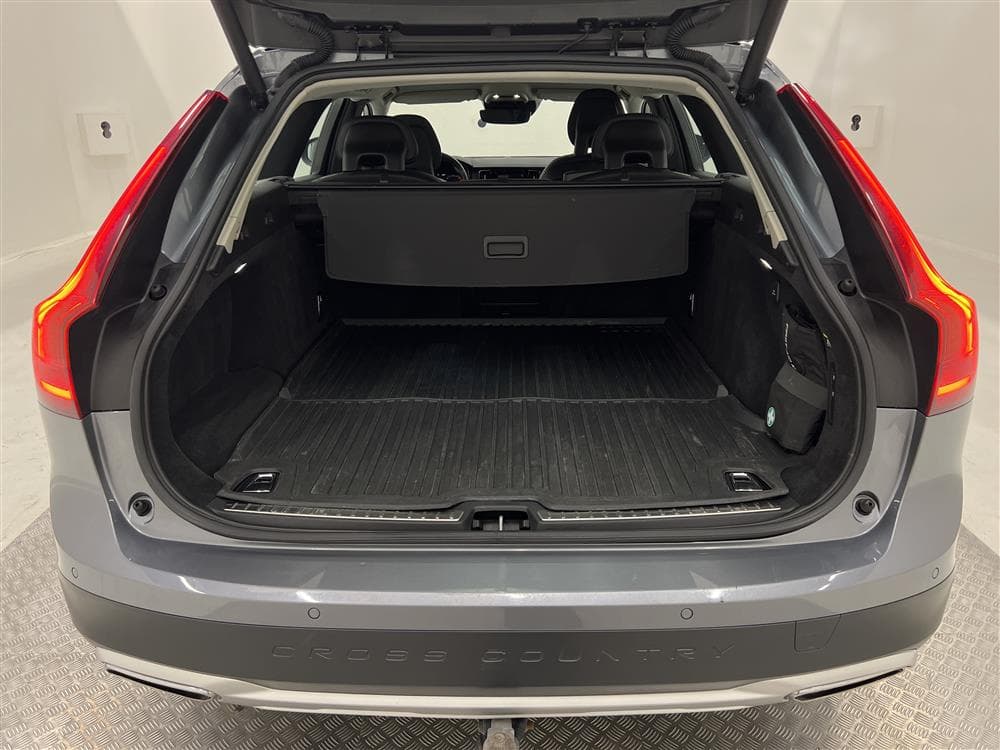 Volvo V90 Cross Country D4 AWD Inscription Pro Värmare Draginteriör