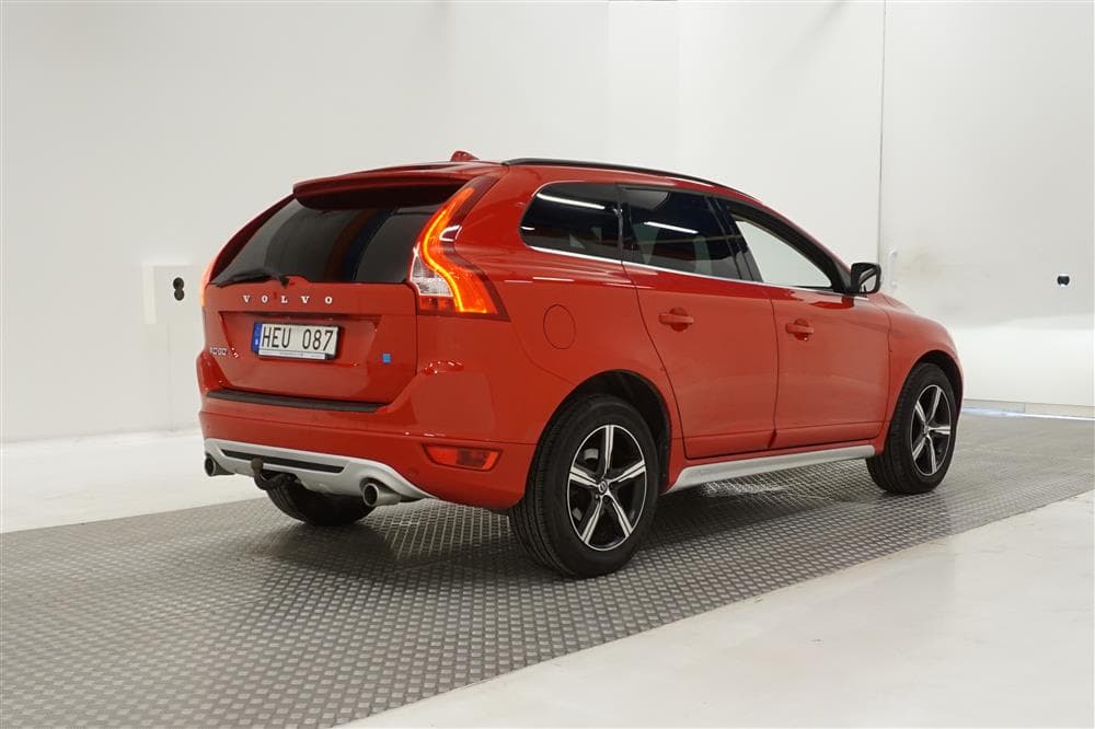 Volvo XC60 D3 163hk AWD R-Design D-Värm VOC Pano Skinn Naviexteriör