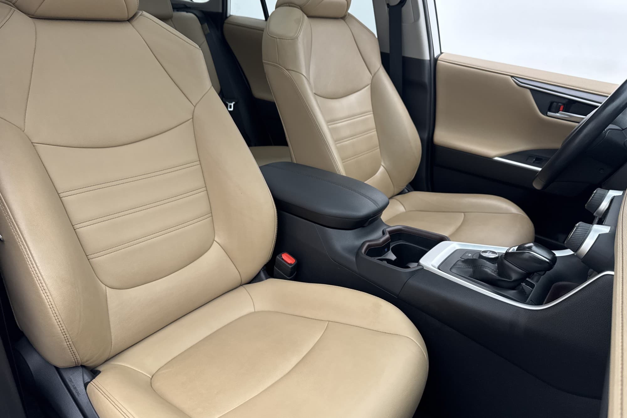 Toyota RAV4 Hybrid AWD Executive Pano Skinn Drag  JBL MOMS