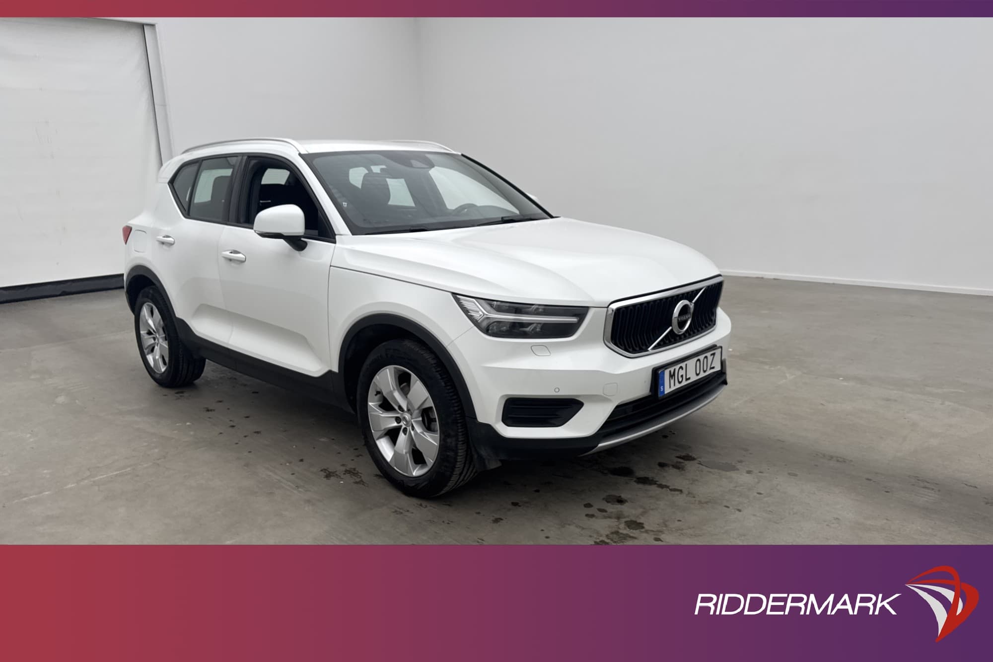 Volvo XC40 D3 AWD 150hk Momentum VOC Värmare Drag Navi