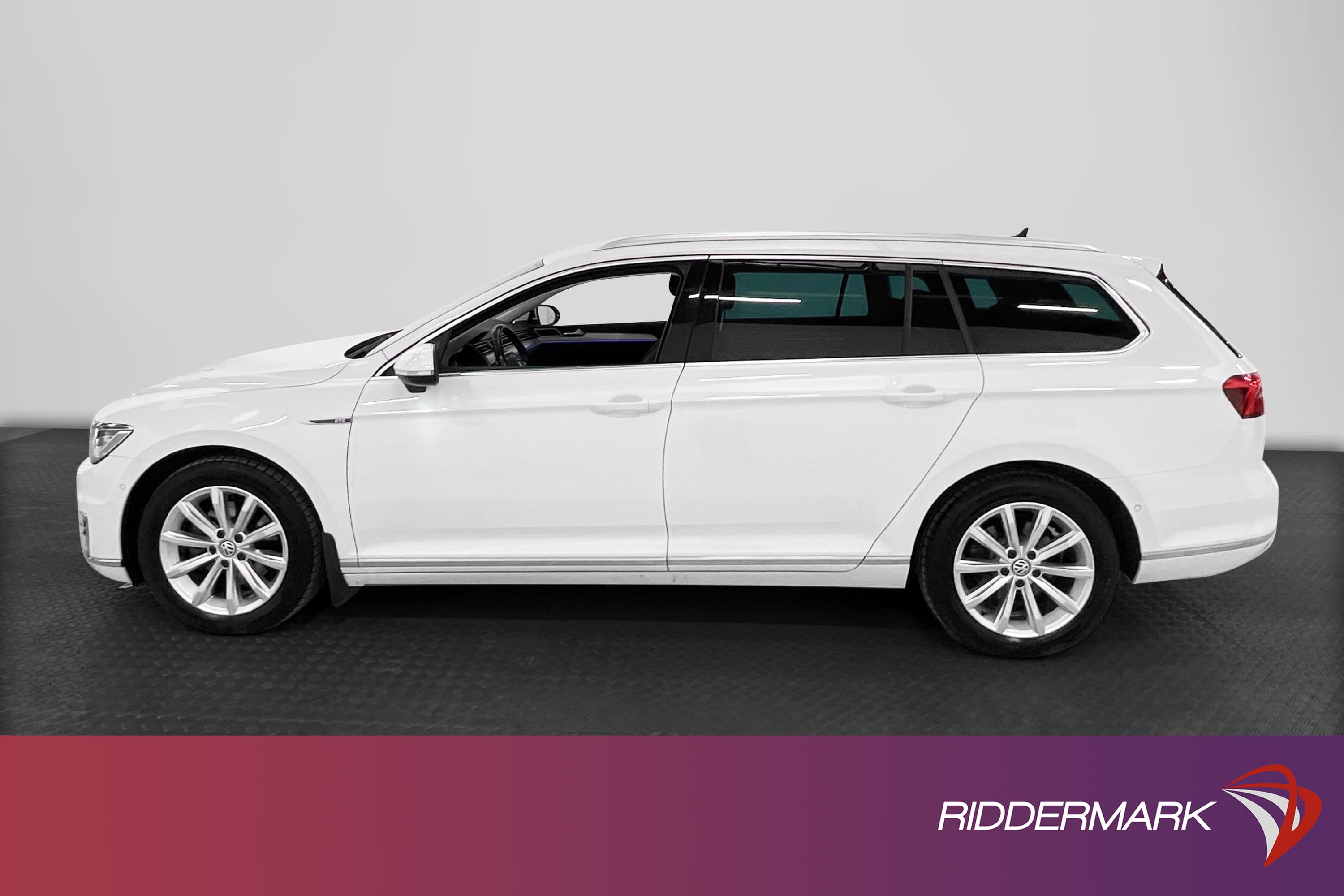 Volkswagen Passat GTE 218hk