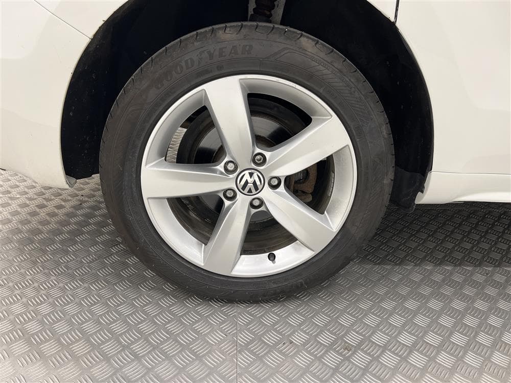 Volkswagen Sharan 140hk 4MOTION 7-Sits Värmare Panorama Draginteriör