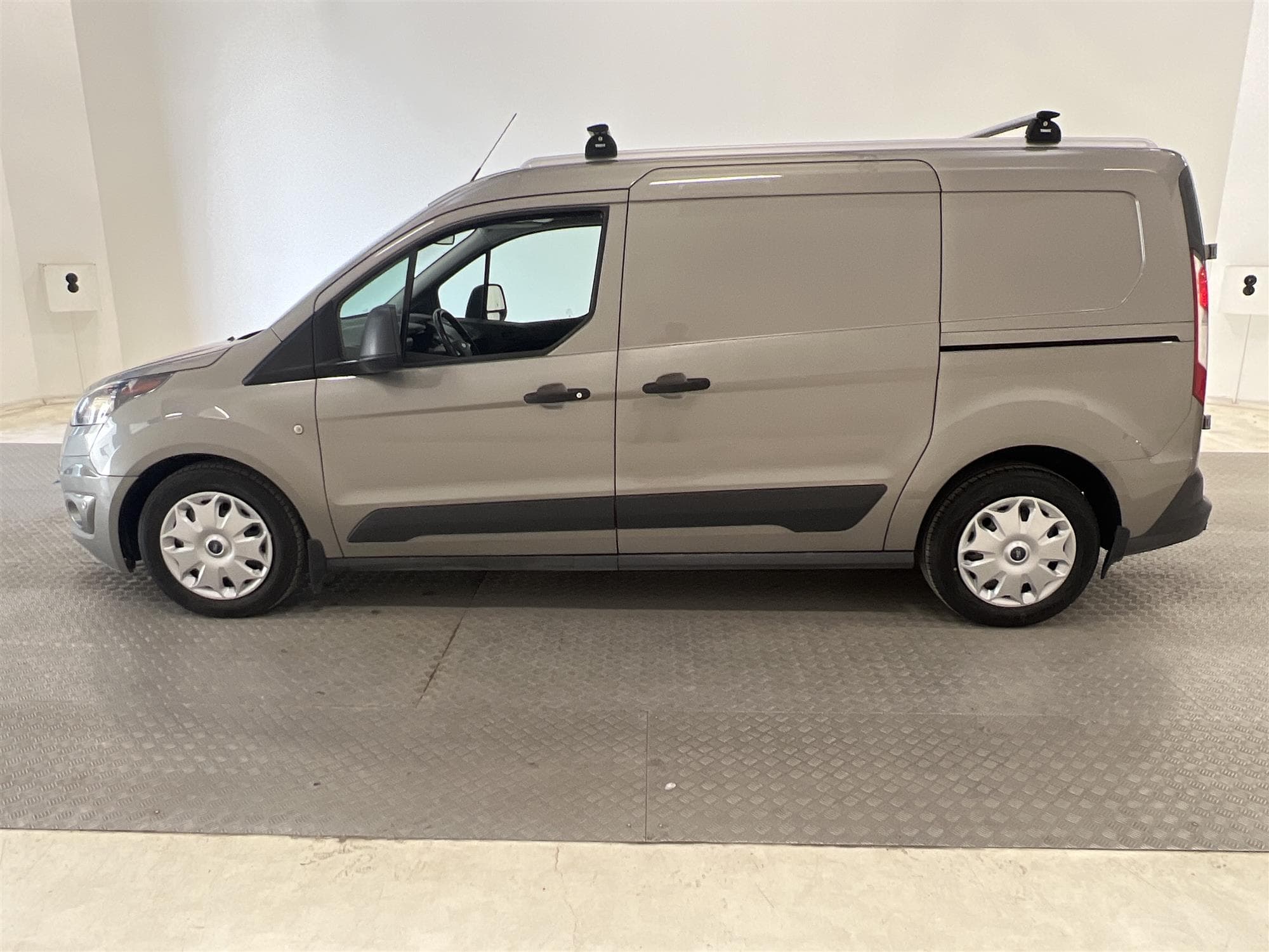 Ford Transit Connect 1.5 TDCi LWB Värmare Drag 3-sits Moms