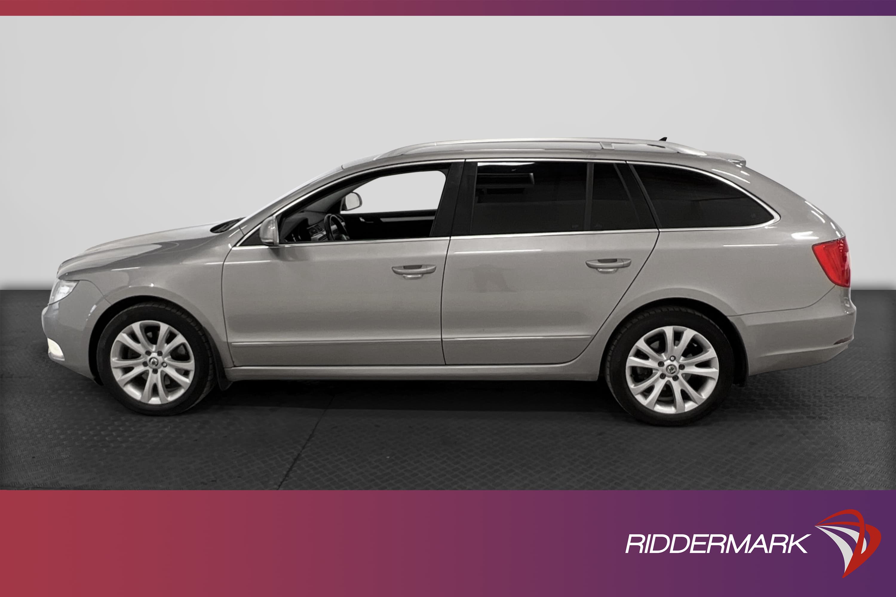 Škoda Superb 2.0 TDI 4x4 DSG 140hk