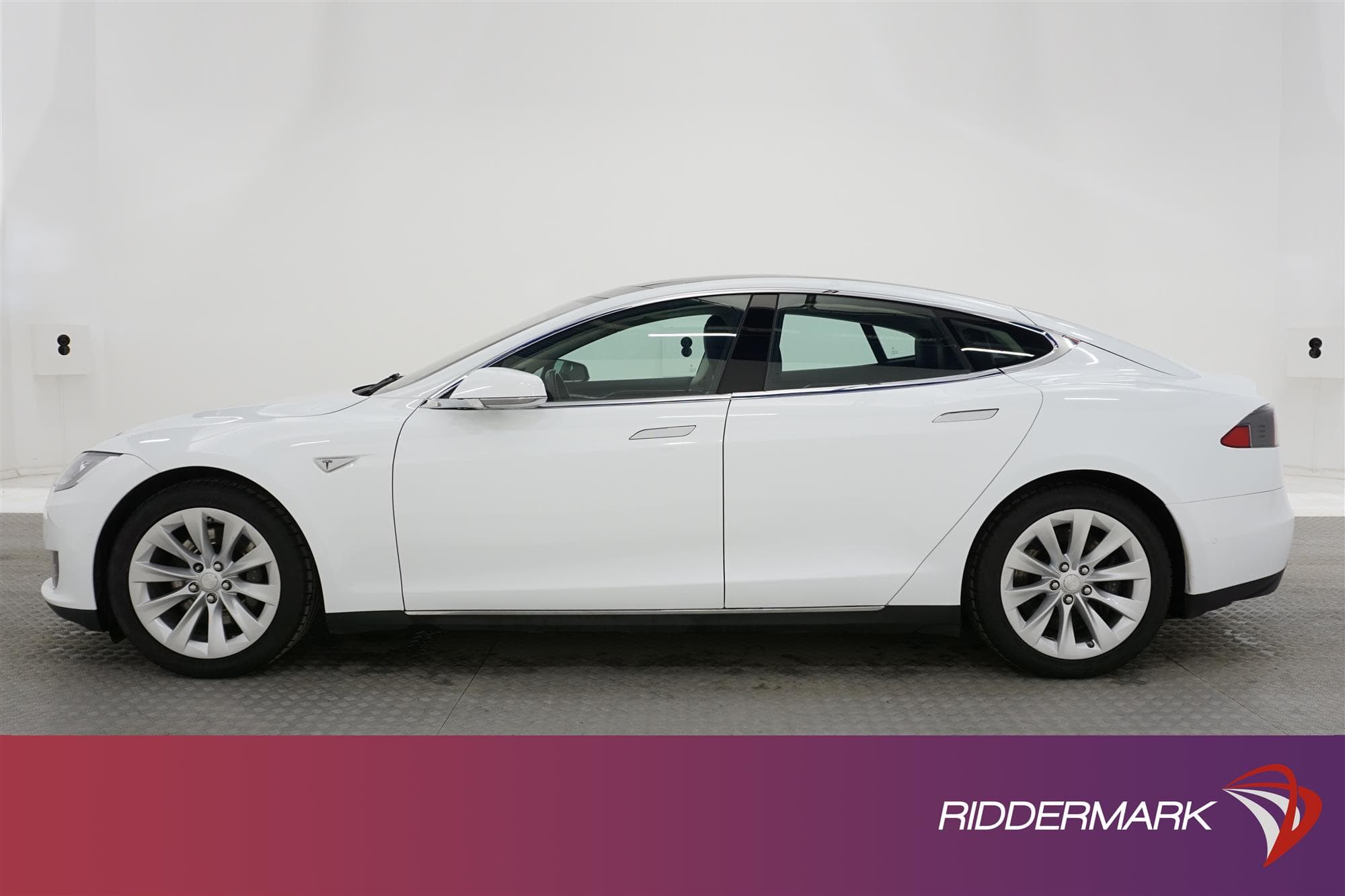 Tesla Model S 70 320hk Pano Backkamera Svensksåld