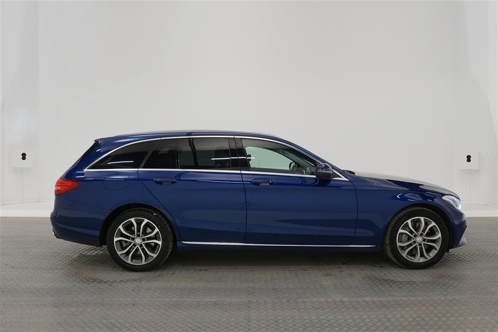 Mercedes-Benz C 350e 279hk Burmester Värmare Kamera Drag 