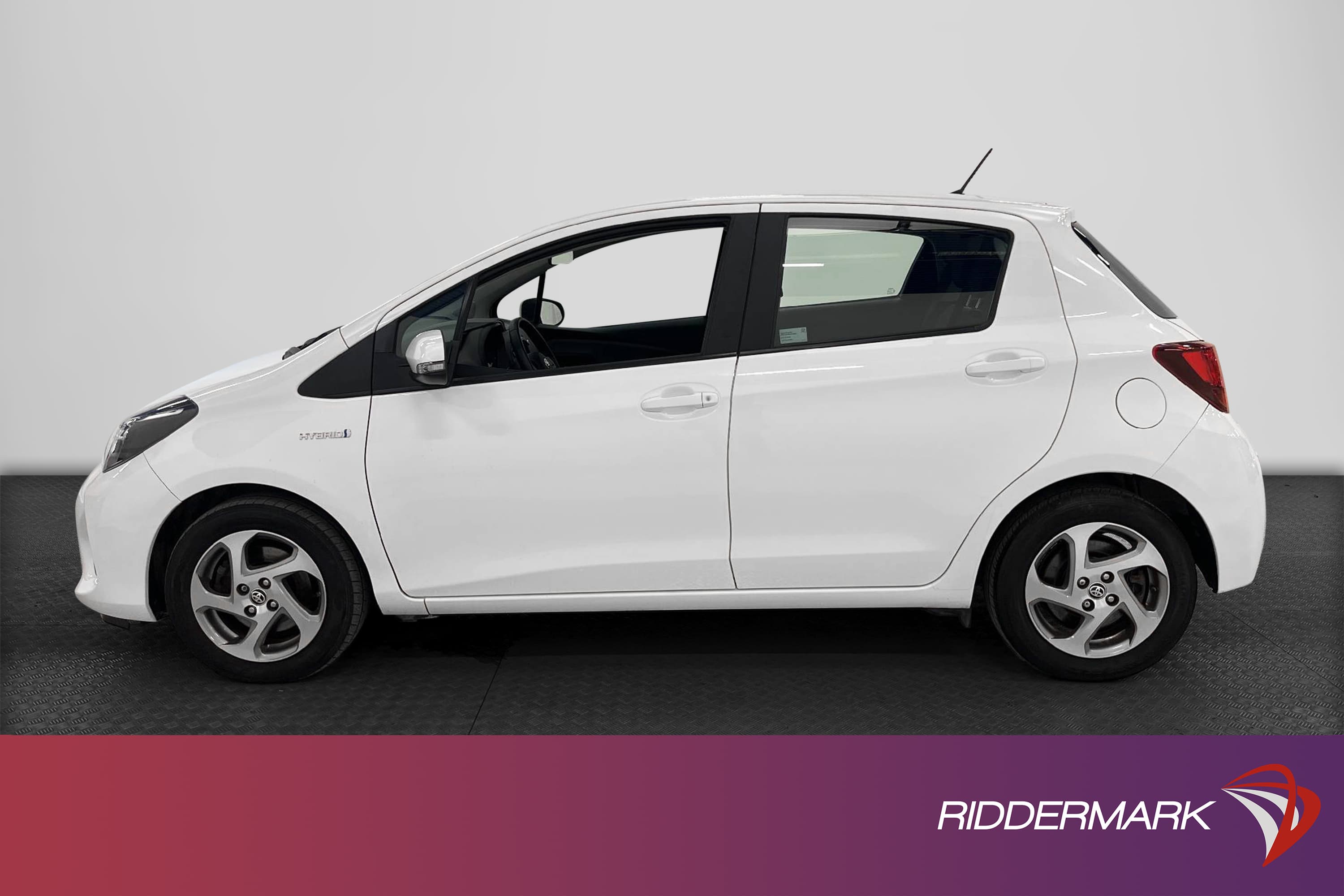 Toyota Yaris Hybrid e-CVT 101hk
