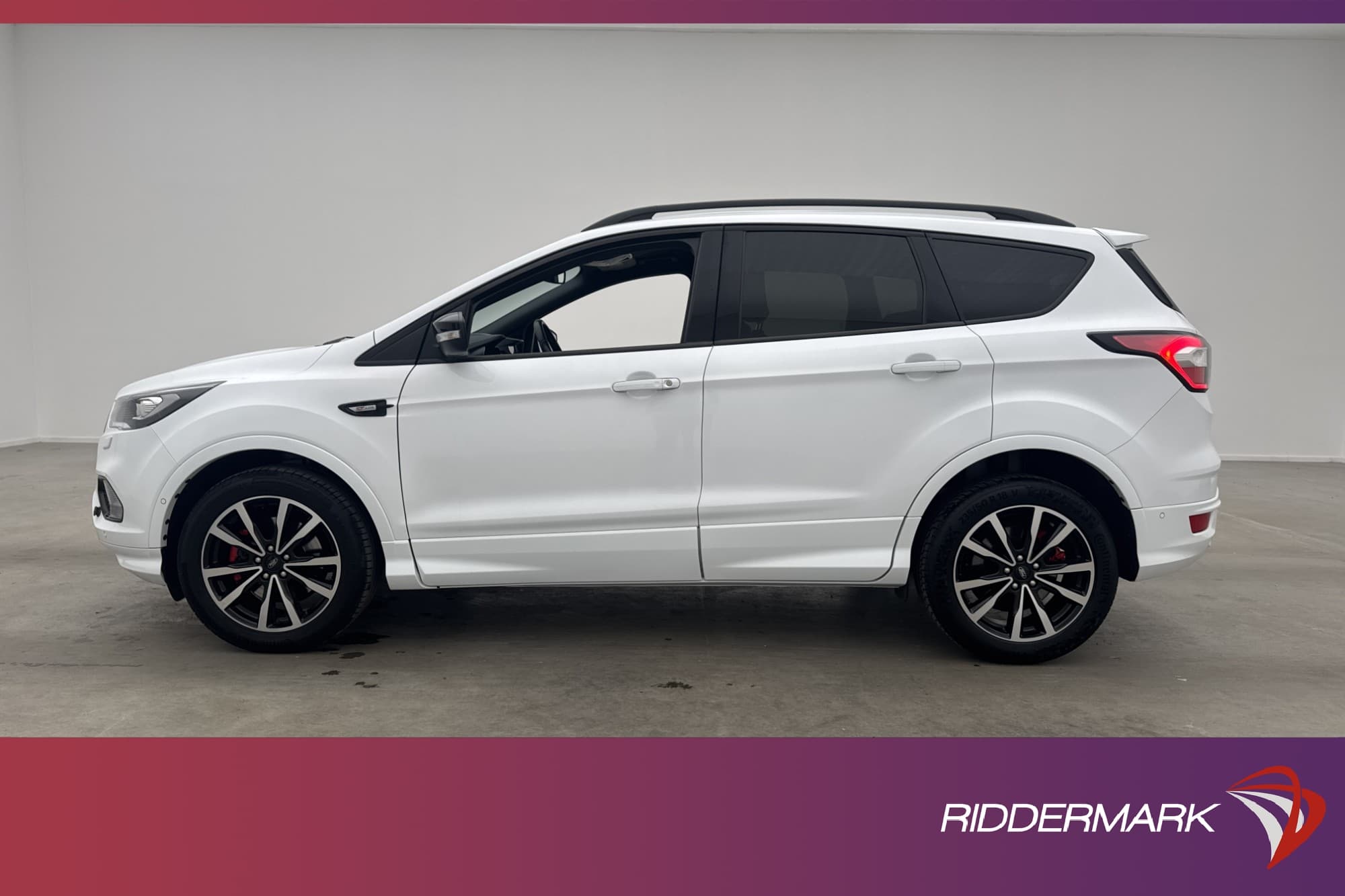 Ford Kuga Flexifuel ST-Line Kamera Dragkrok Sony CarPlay