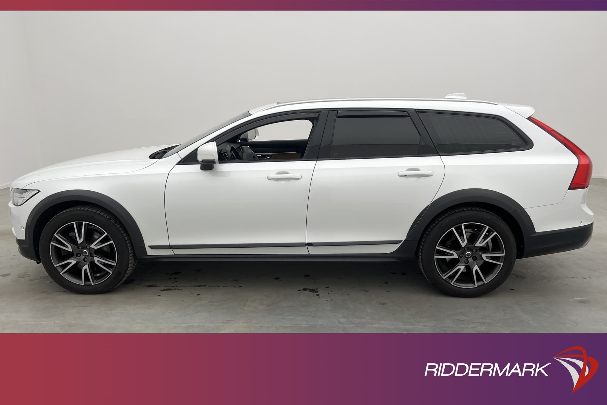 Volvo V90 Cross Country D5 AWD Pro