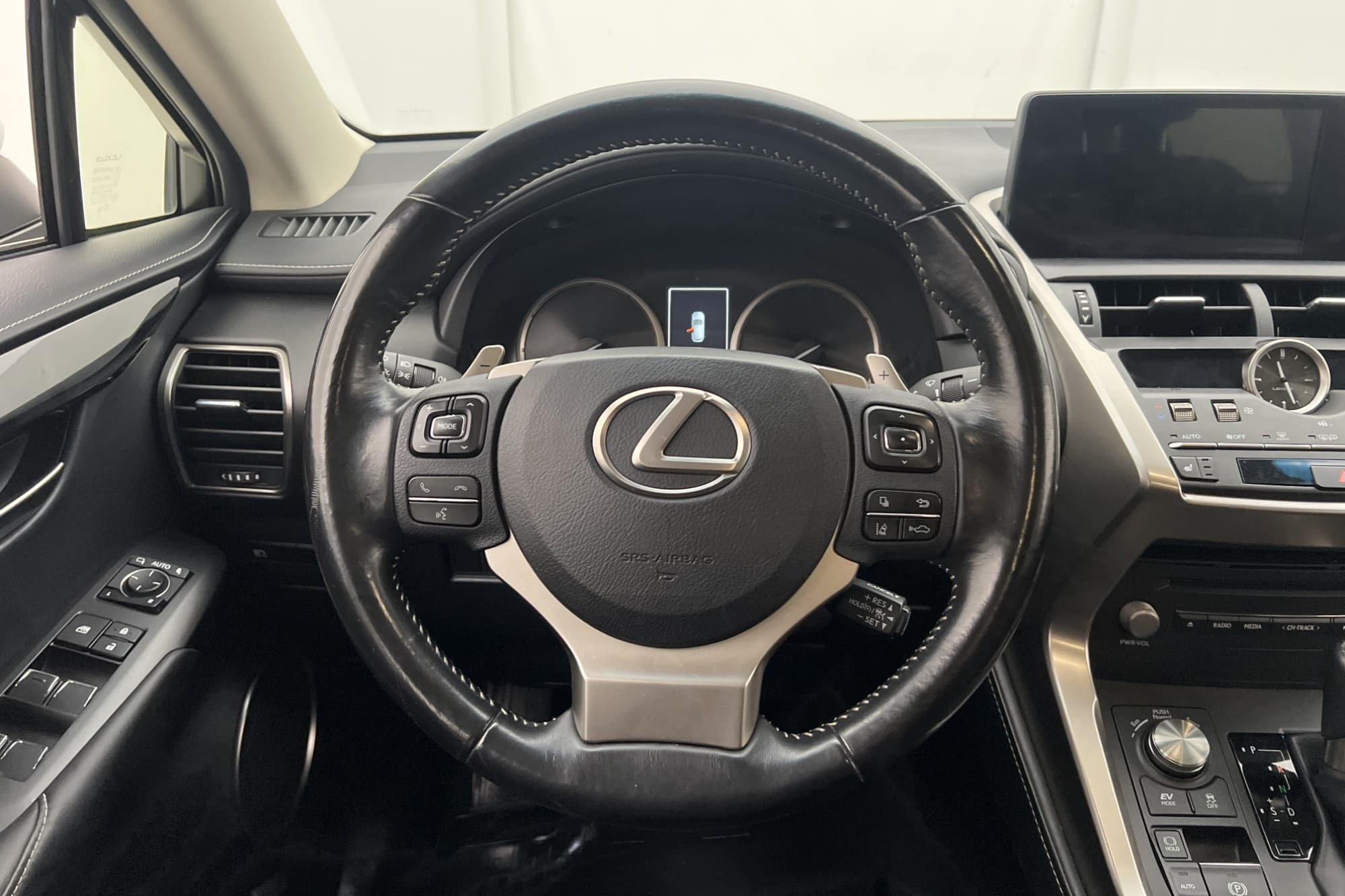 Lexus NX 300h E-CVT AWD 197hk Comfort Kamera Adp-Fart