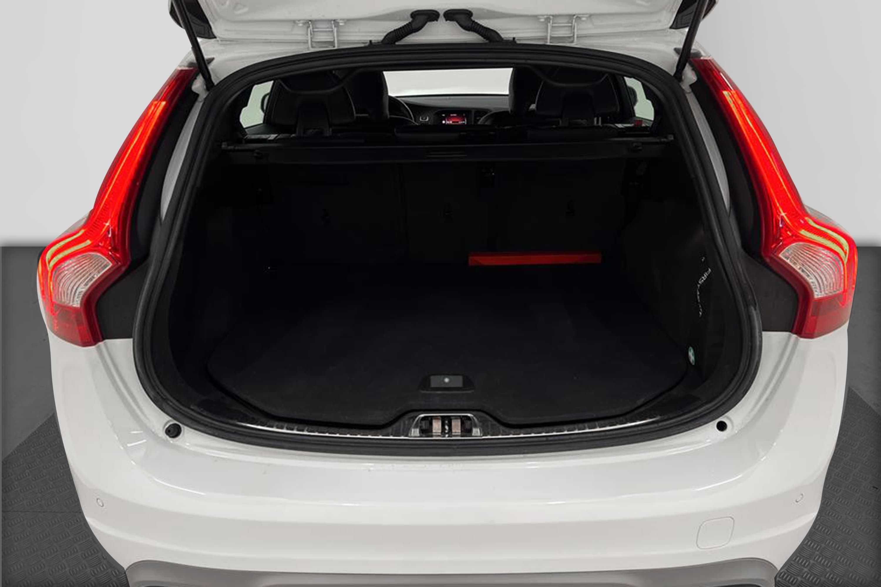Volvo V60 D3 150hk R-Design VOC Värmare Sensorer 0,4l/milinteriör
