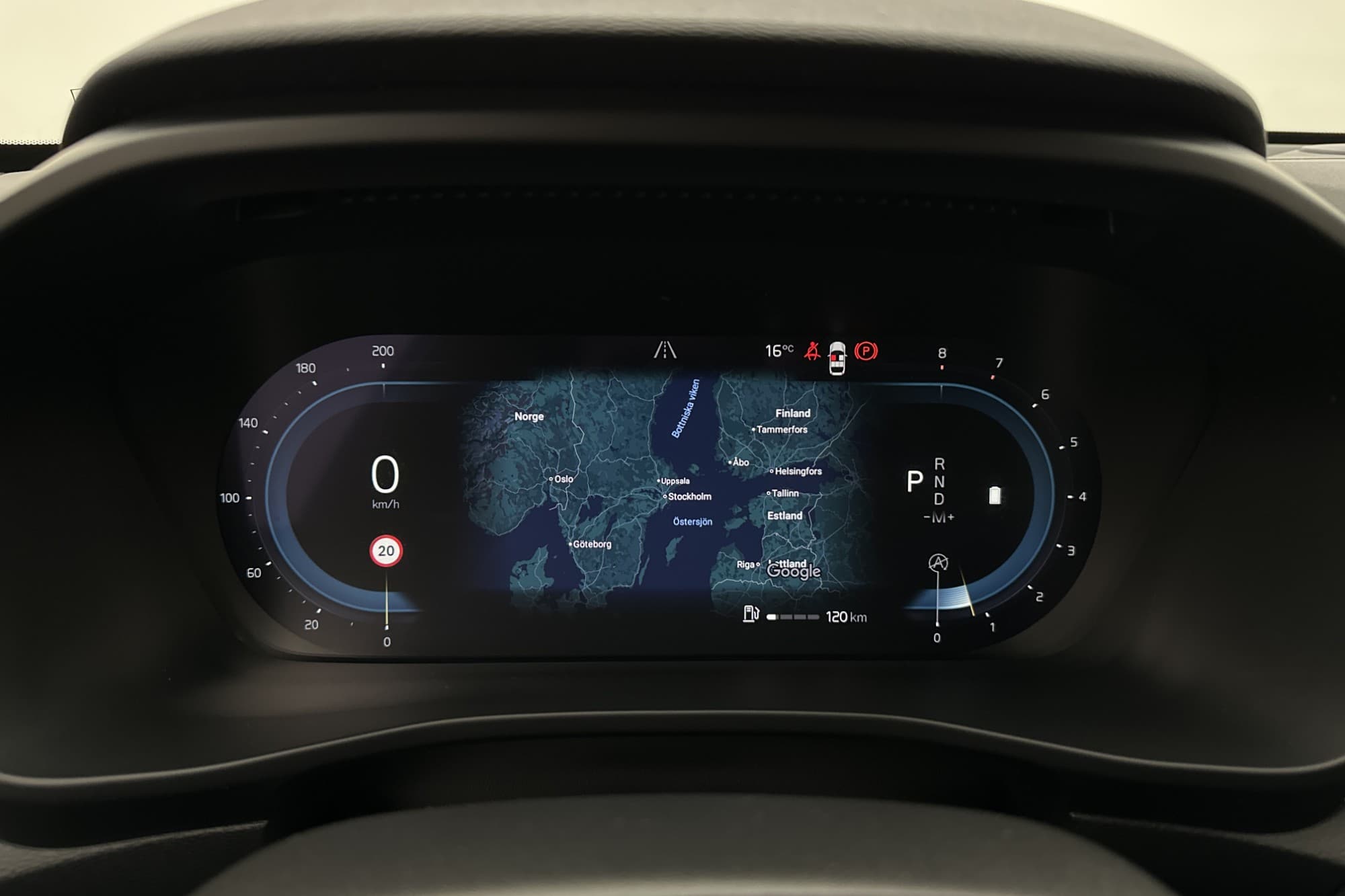 Volvo XC40 B4 197hk Core Värmare Kamera CarPlay Rattvärme