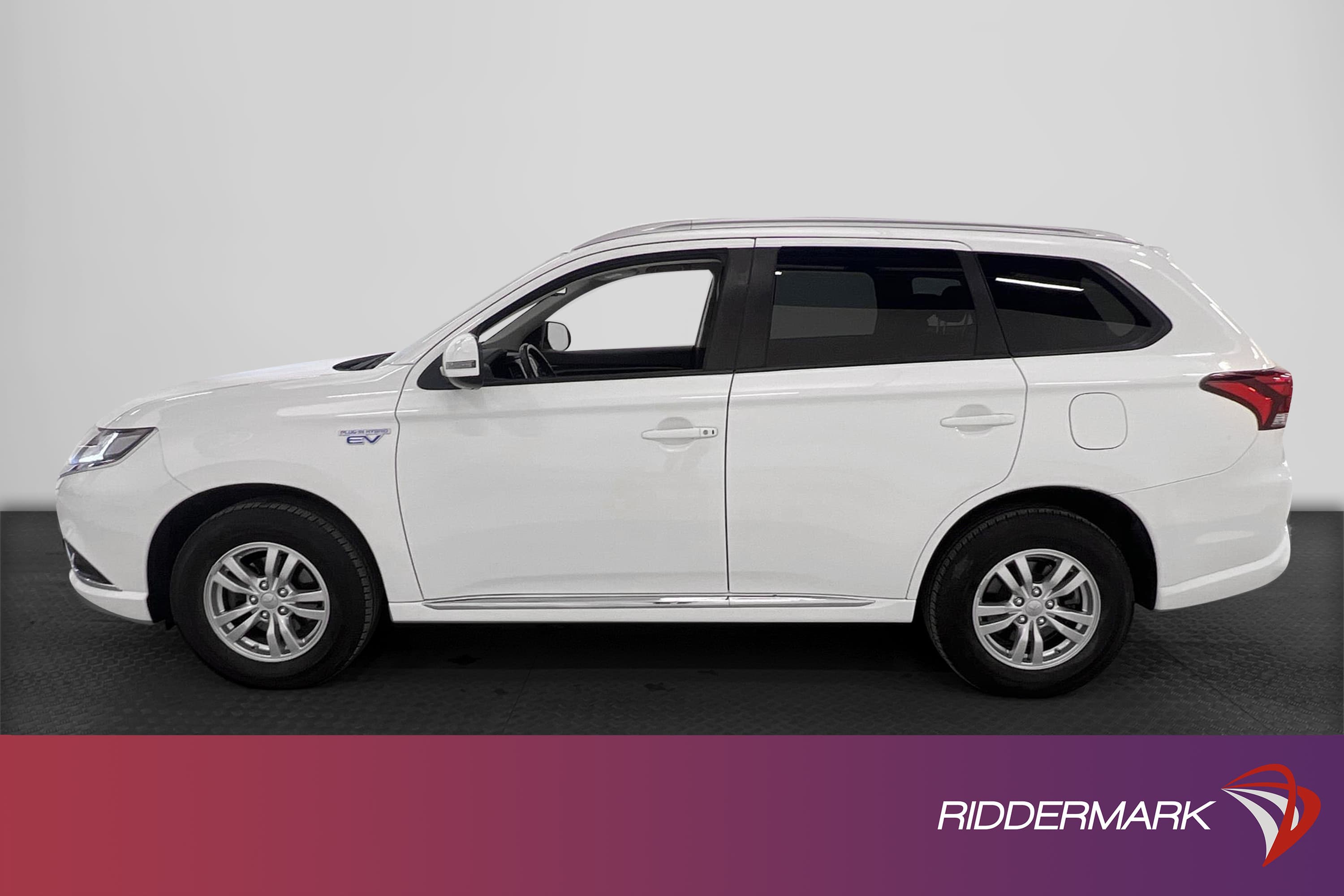Mitsubishi Outlander P-HEV 2.0 Hybrid 4WD