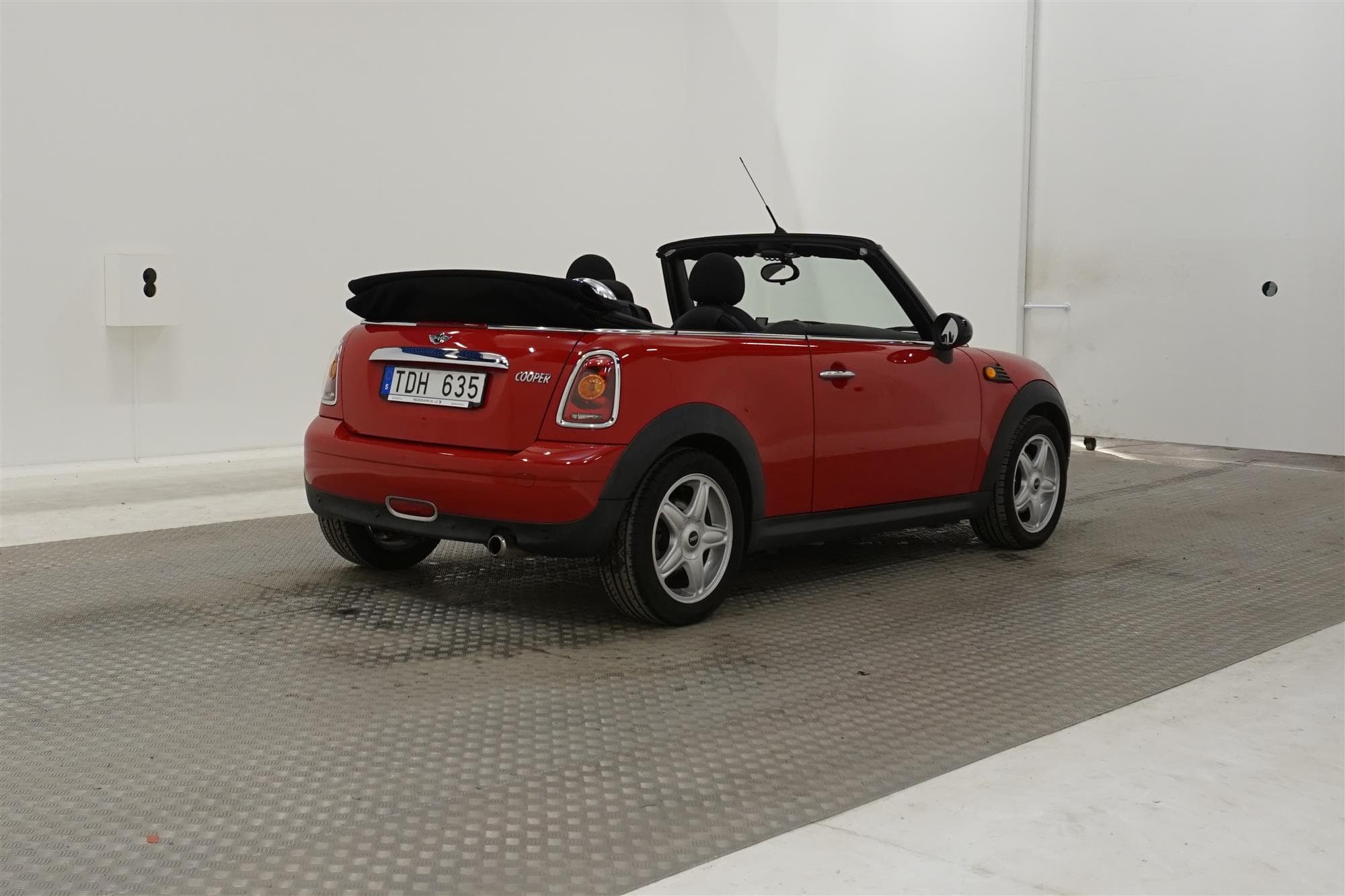 MINI Cabriolet 120hk P-Sensorer Låg Skatt 0,57L/mil
