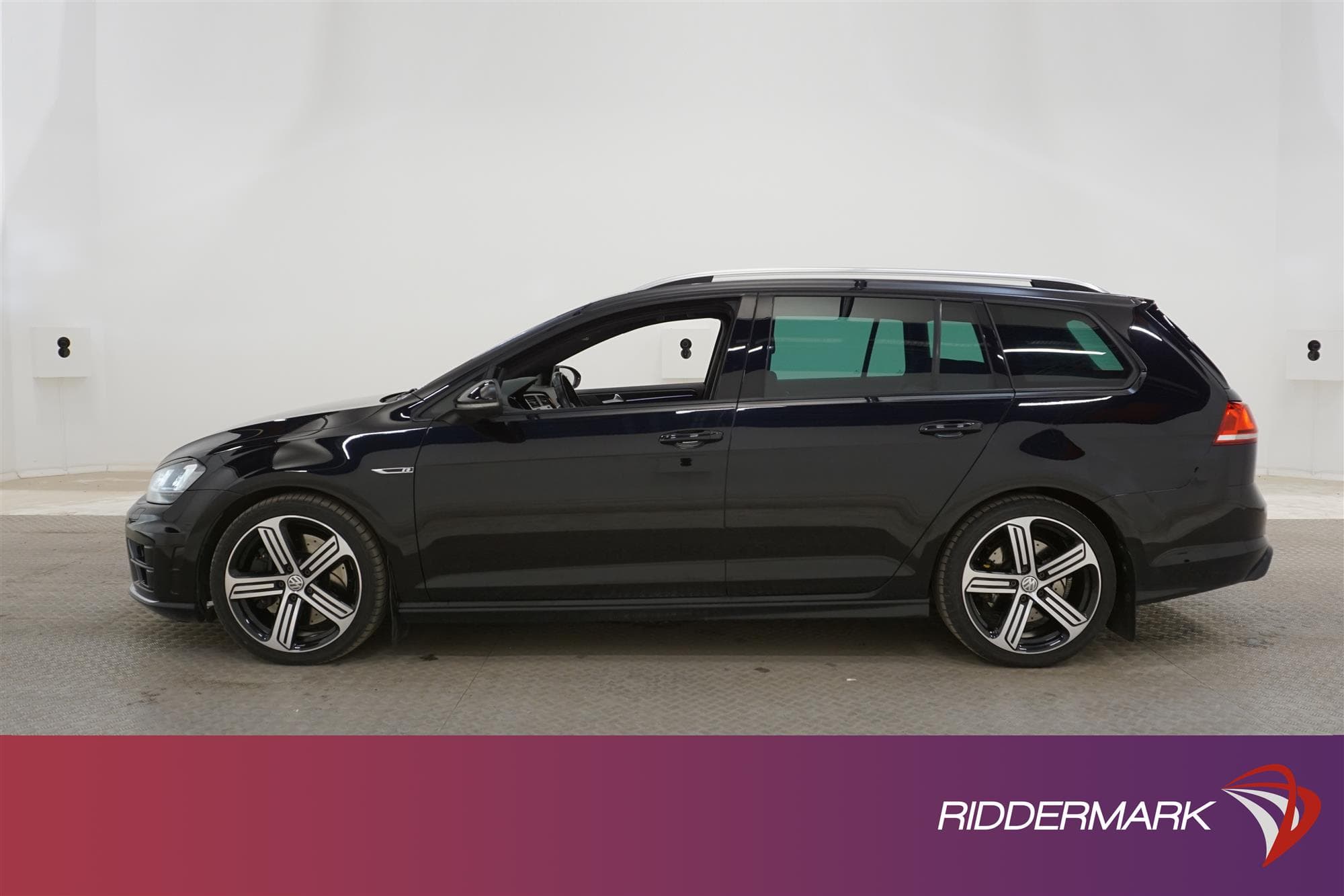 Volkswagen Golf R 300hk 4M