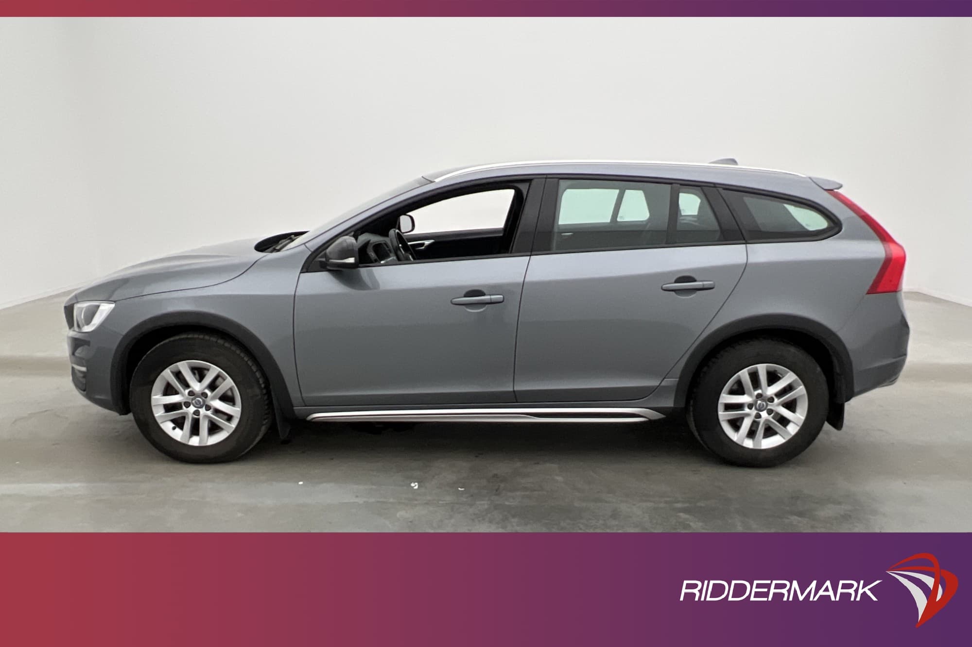 Volvo V60 Cross Country D4 AWD Momentum