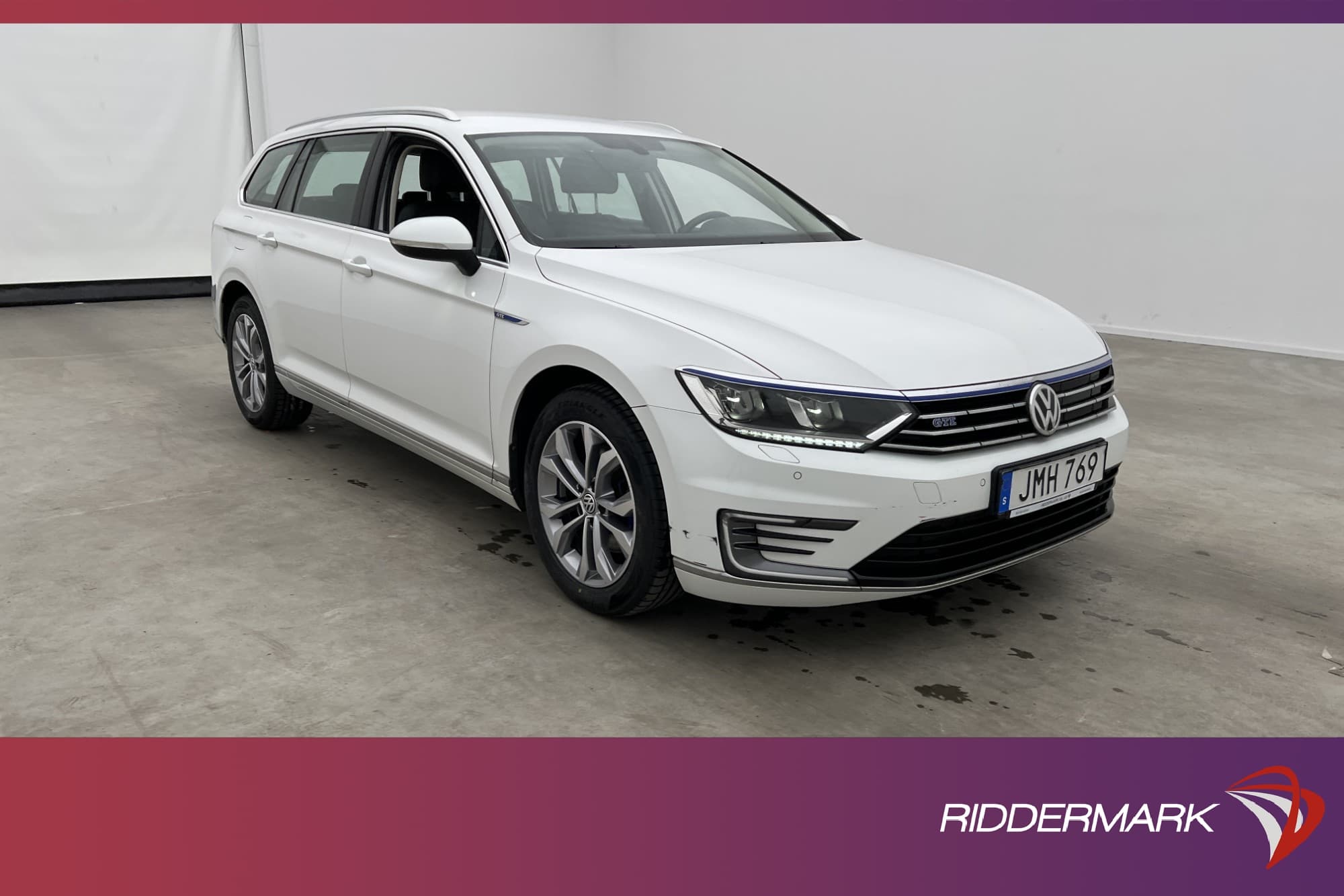 Volkswagen Passat GTE 218hk