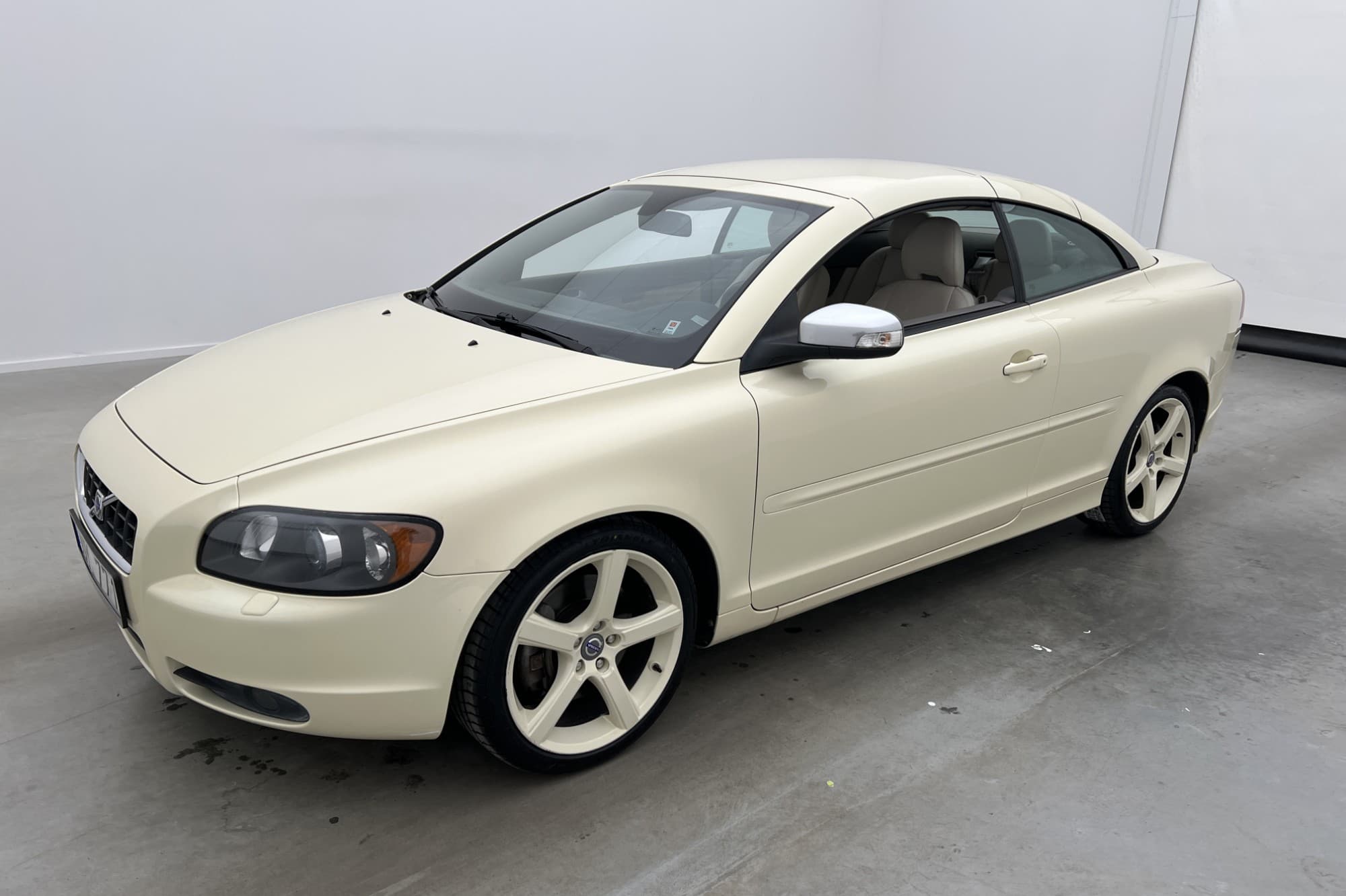 Volvo C70 Cab 140hk Summum Hardtop P-Värmare Sensorer Skinn