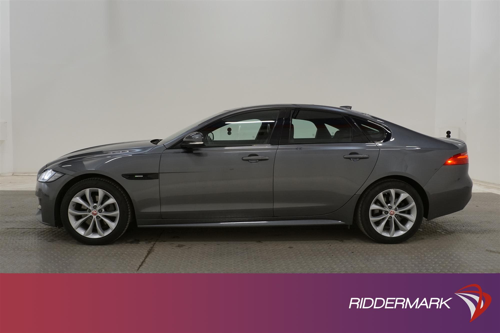 Jaguar XF 25d AWD 240hk