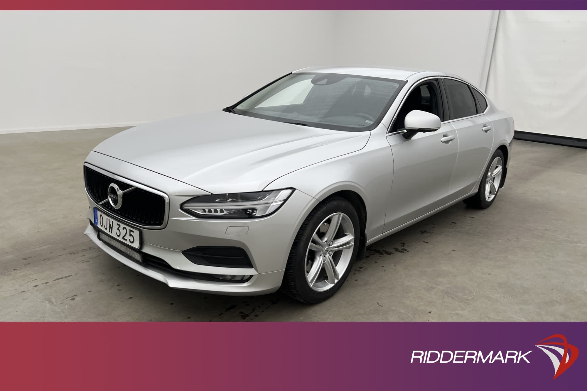 Volvo S90 D4 190hk Momentum VOC B&W Värm 360° HUD Navi Skinn