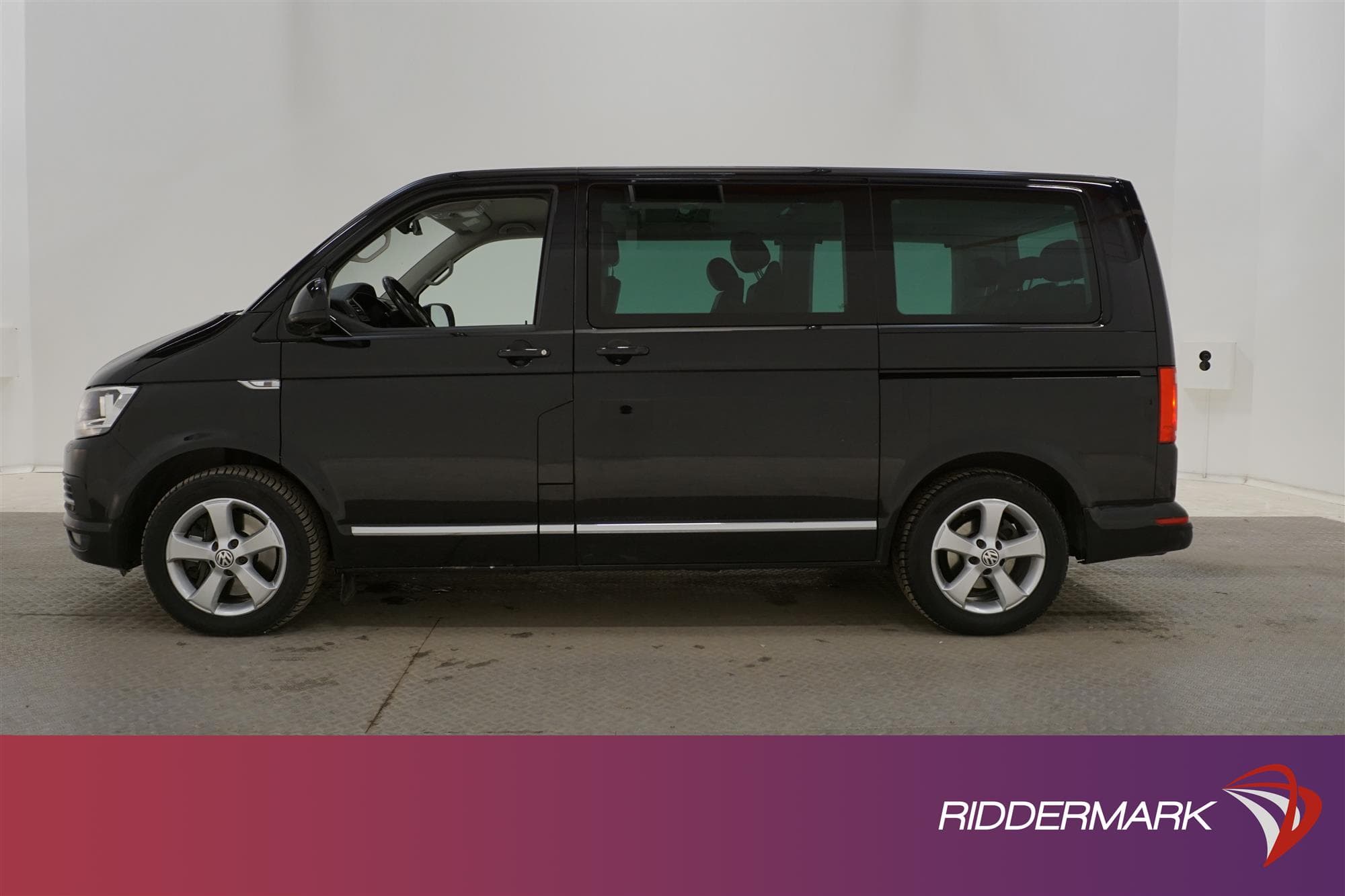 Volkswagen Multivan 2.0TDI Automat 4M Highline Värmare Moms
