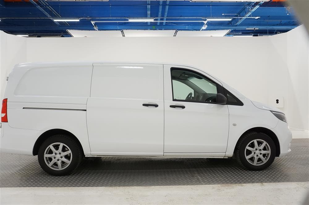 Mercedes-Benz Vito 116 Automat 163hk Lång Kamera Värmare Mo exteriör