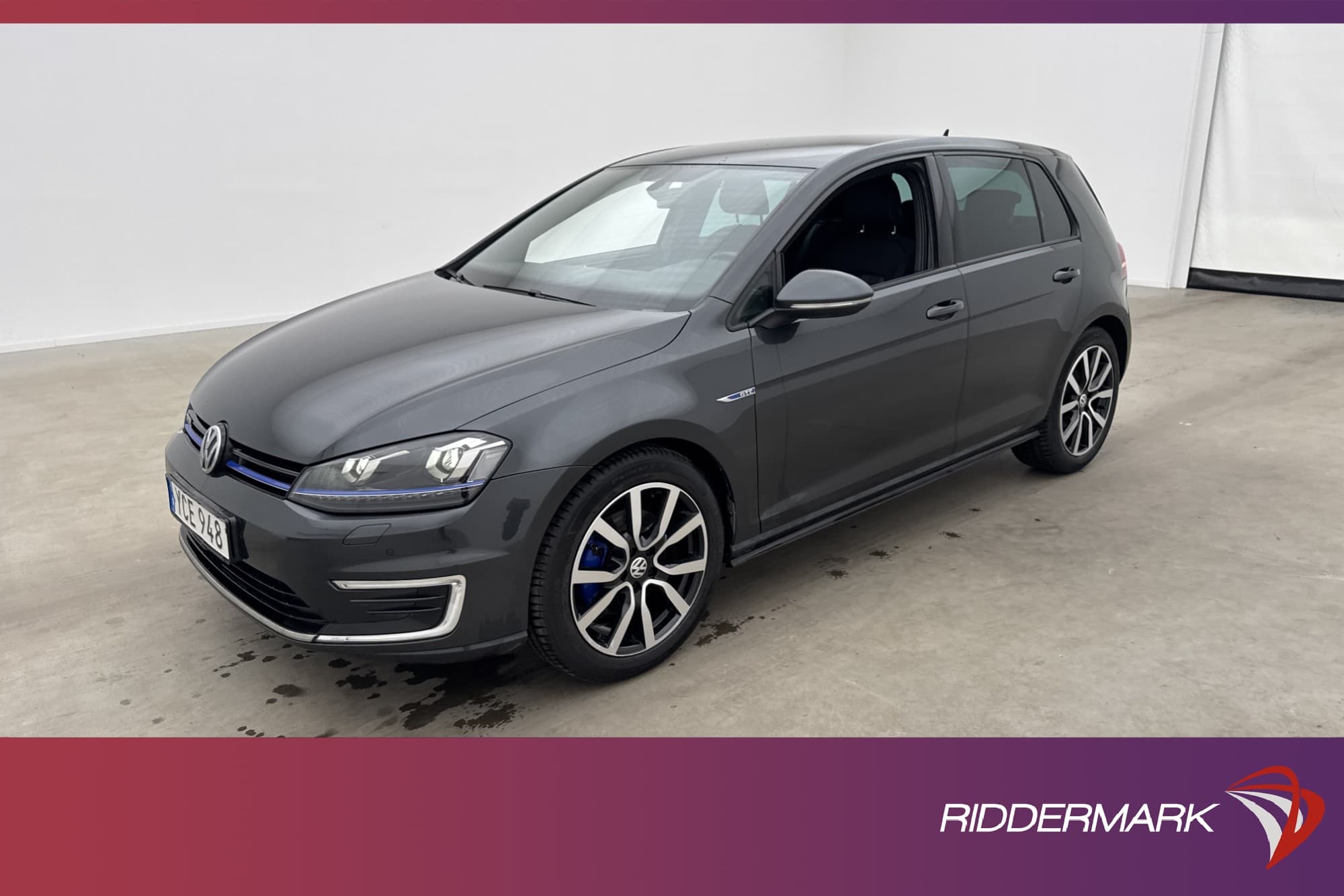 Volkswagen Golf GTE 204hk