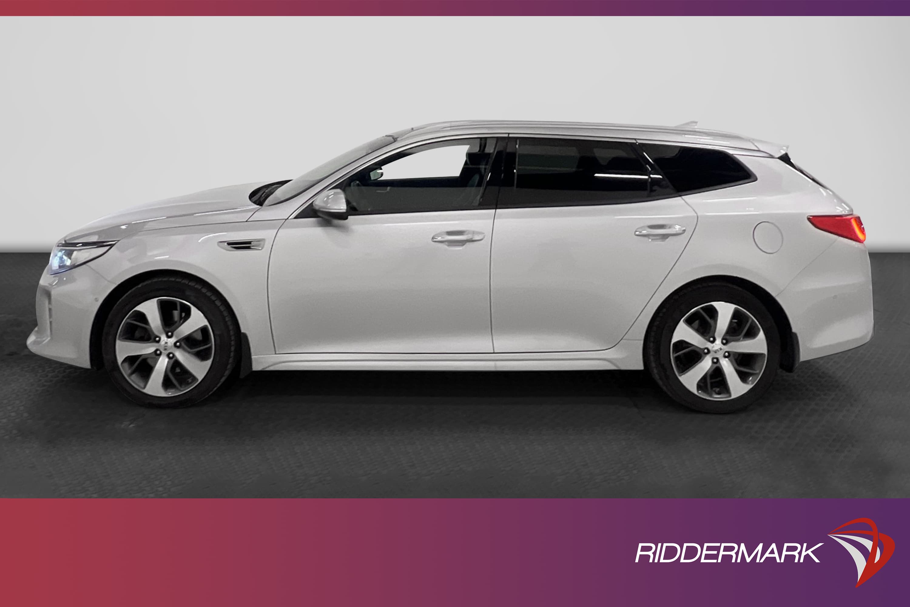 Kia Optima SW 1.7 141hk