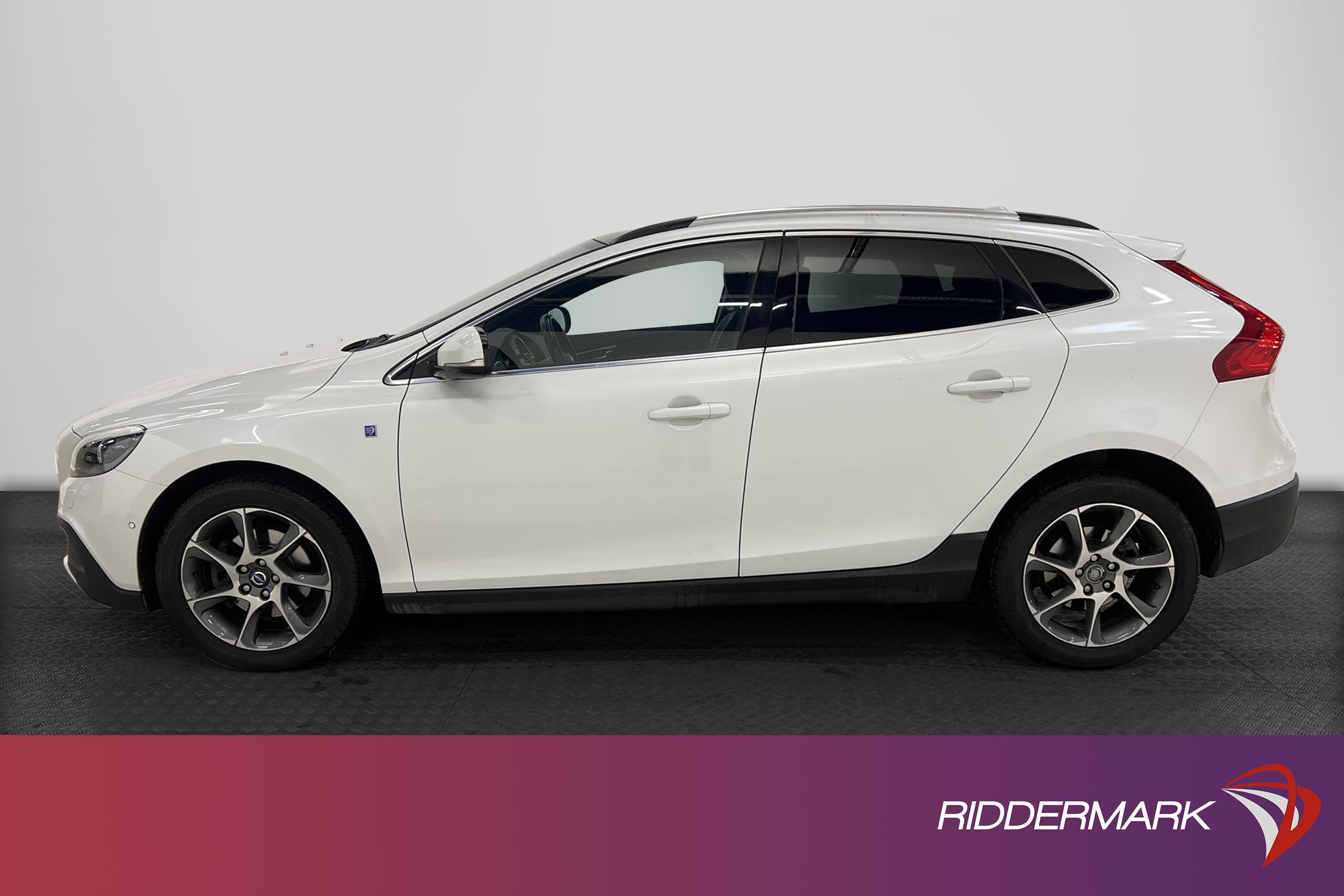 Volvo V40 Cross Country 115hk Ocean Race Skinn Navi VoC Pano