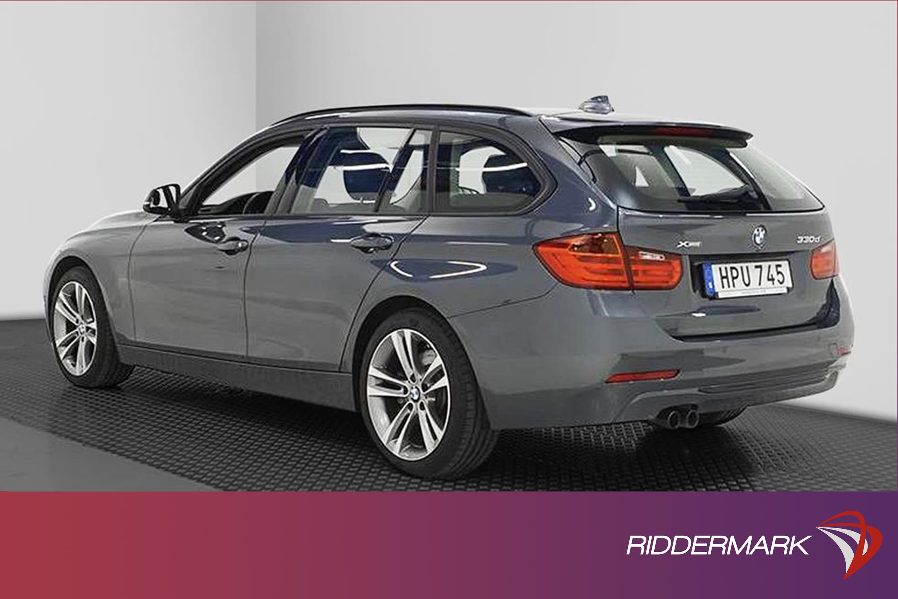 BMW 330 d xDrive Sport Line Panorama Harman/Kardon M-Rattexteriör