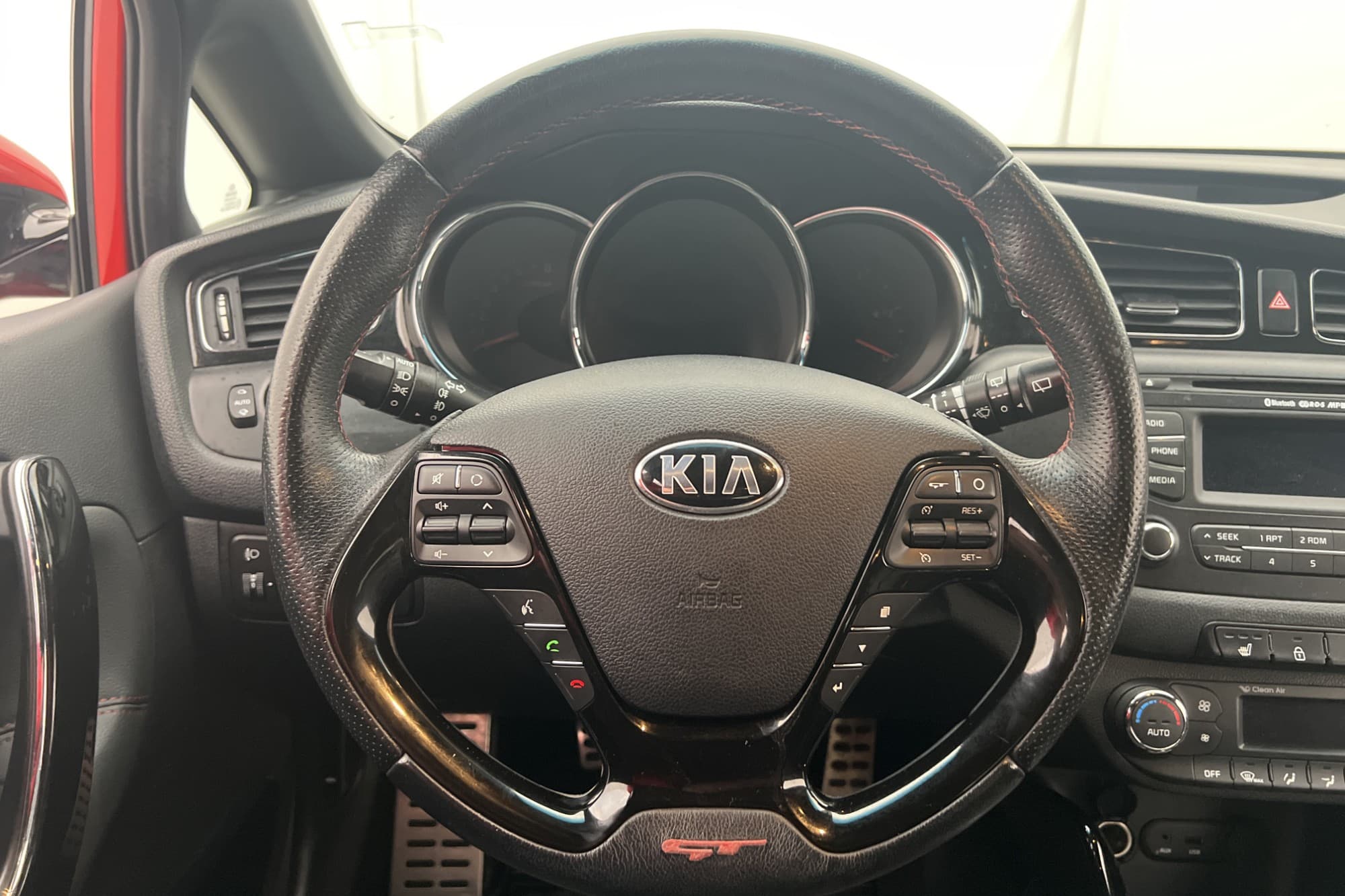 Kia Cee'd Pro GT 1.6 GDI 204hk Sensorer Rattvärm Farthållare