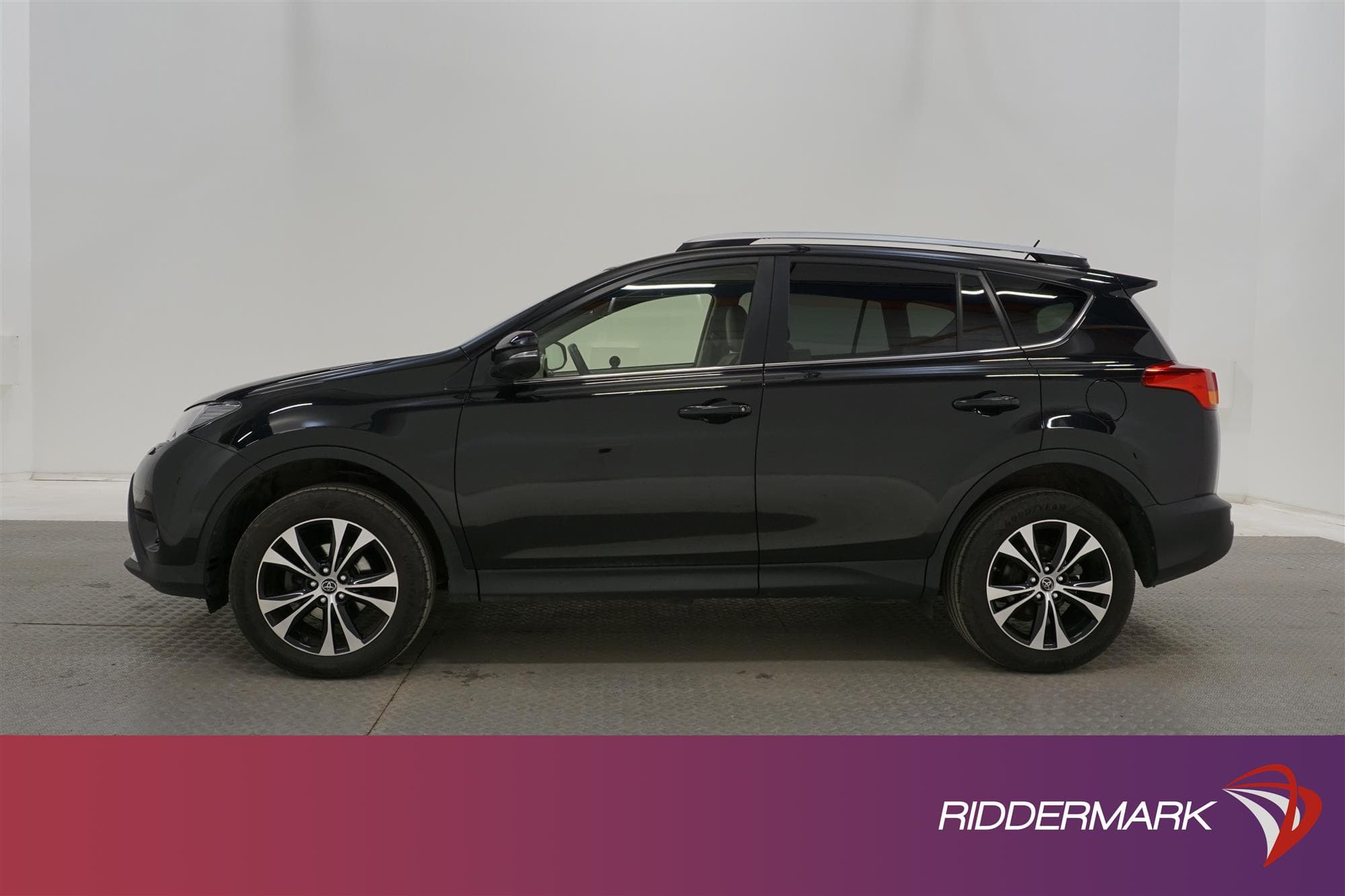 Toyota RAV4 2.0 AWD 152hk M&K-Värmare Drag B-Kam Navi 