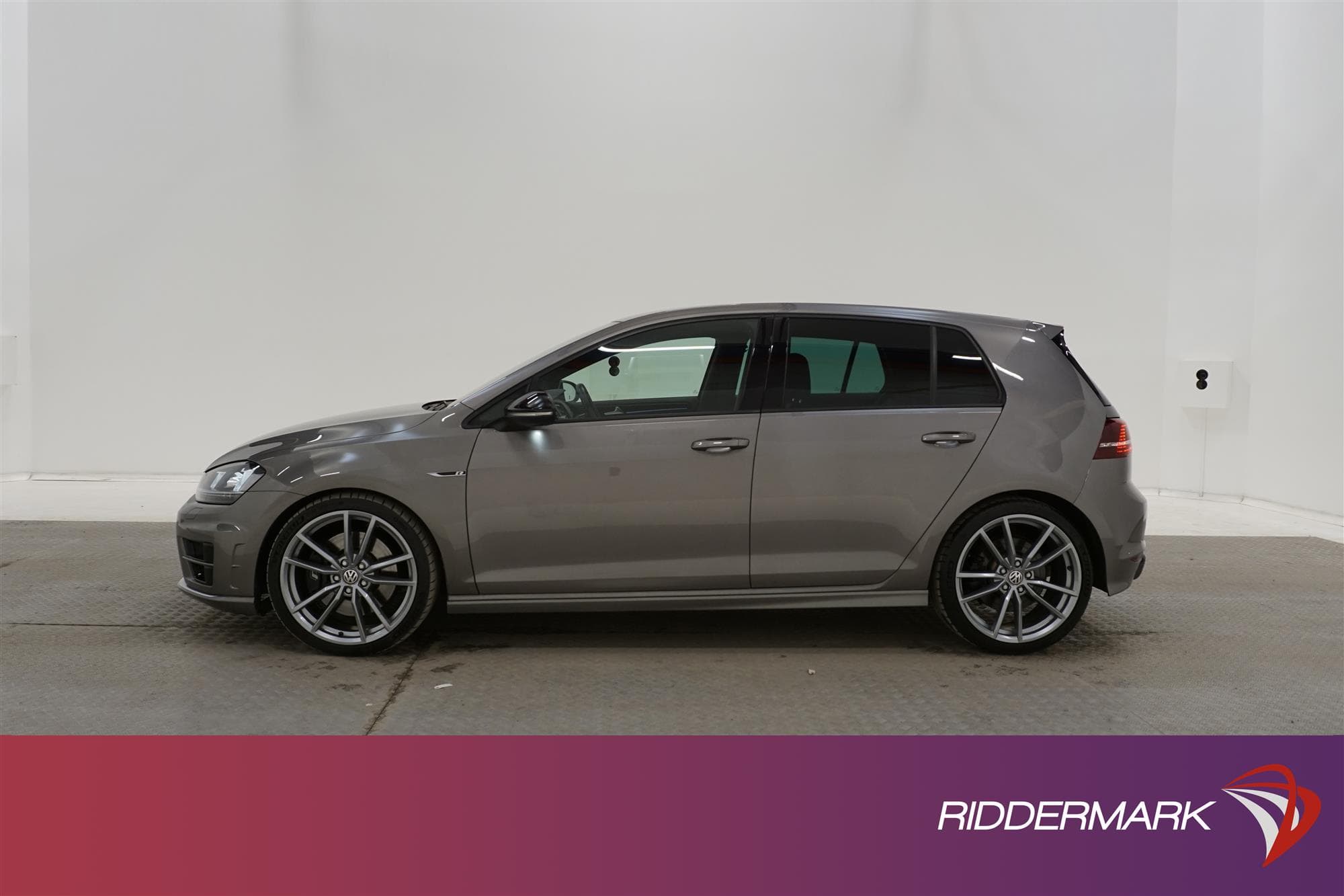 Volkswagen Golf R 4Motion 300hk