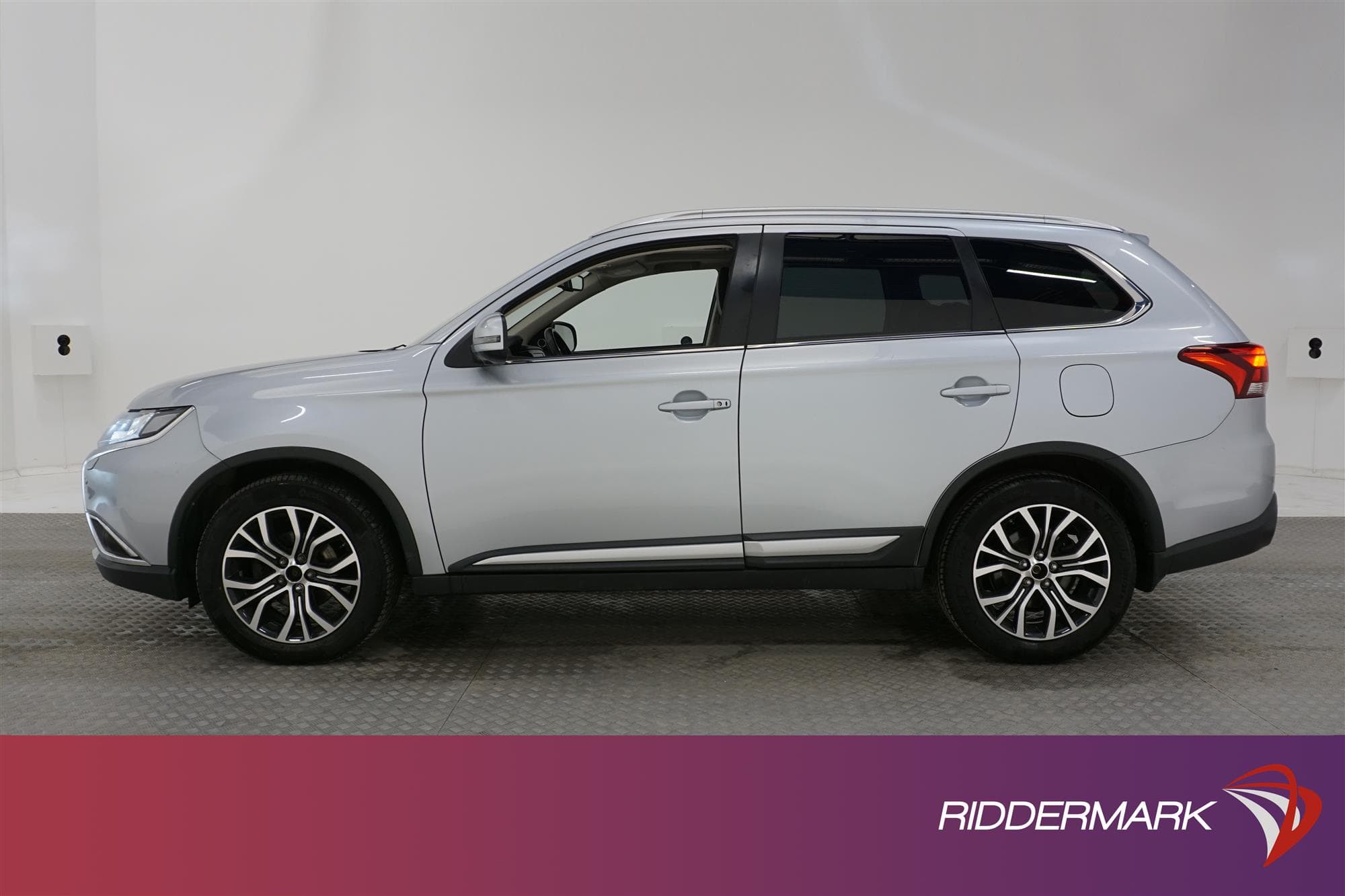 Mitsubishi Outlander 2.2 Di-D 4WD Business