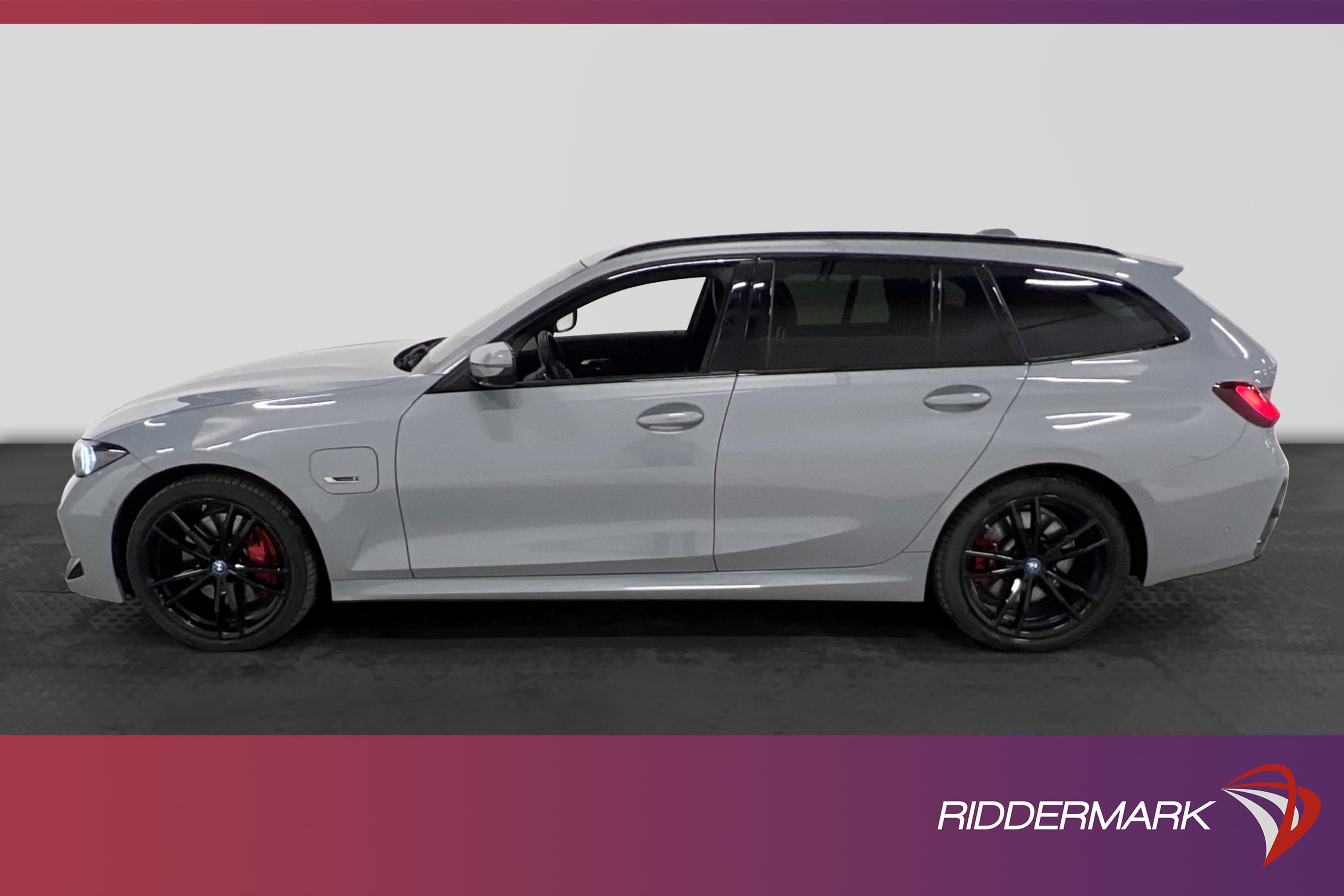 BMW 330e xDrive 292hk