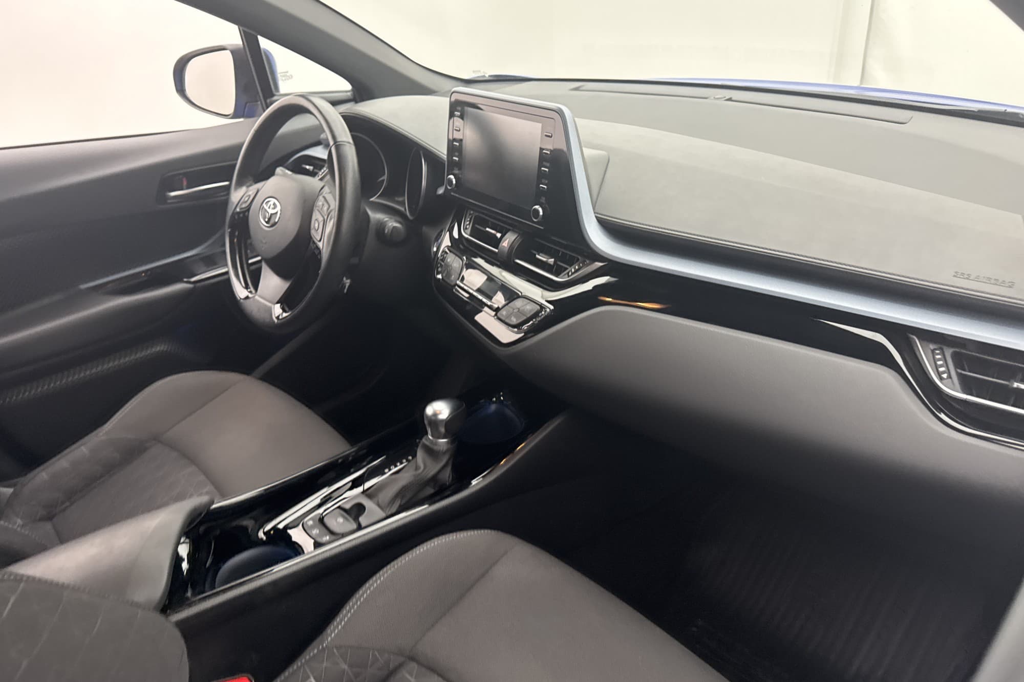 Toyota C-HR Hybrid 122hk X-Edition Kamera Rattvärm Adpt-fart