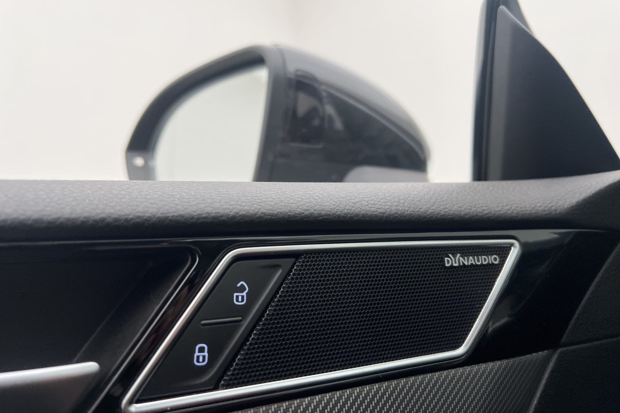 Volkswagen Arteon 4M GTR Värmare Dynaudio Kamera Drag Skinn