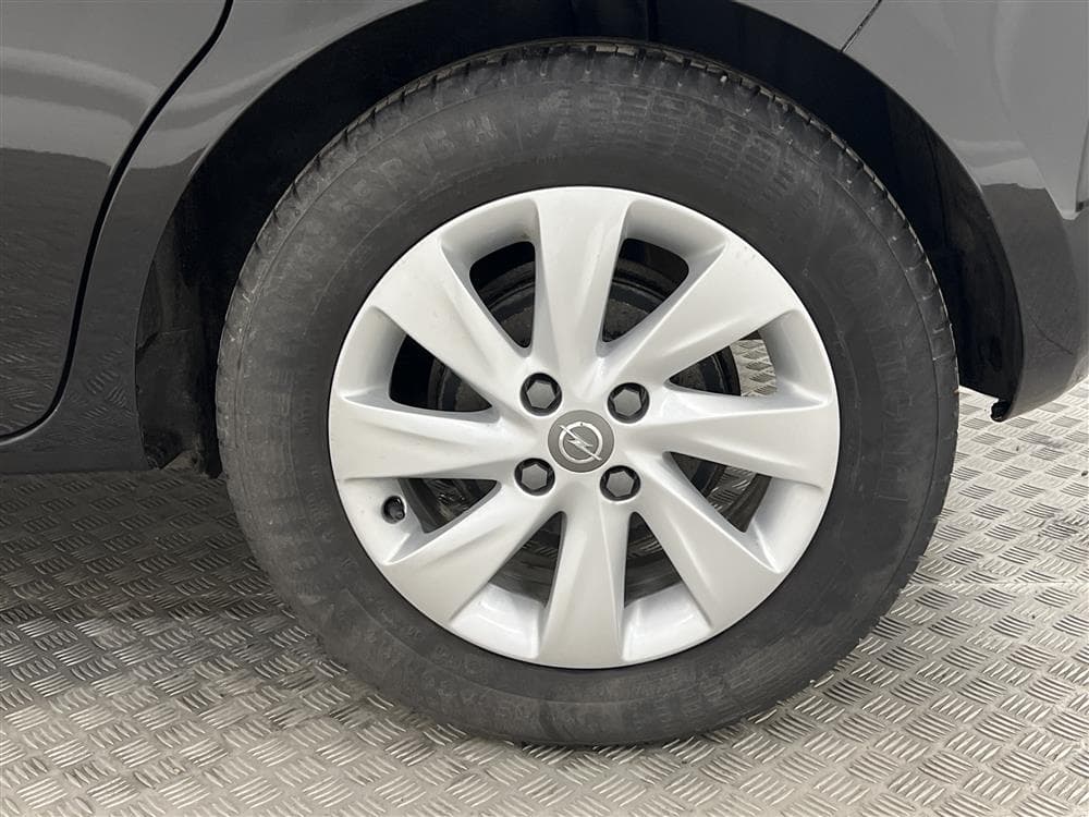Opel Corsa 1.4 90hk Välservad Sensorer Rattvärme 0,51l/mil