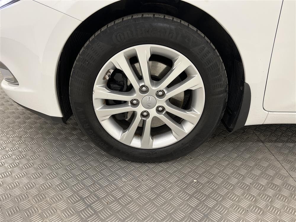 Kia Cee'd 1.6 CRDi SW 128hk P-sensor Välservad 0,56l/milinteriör