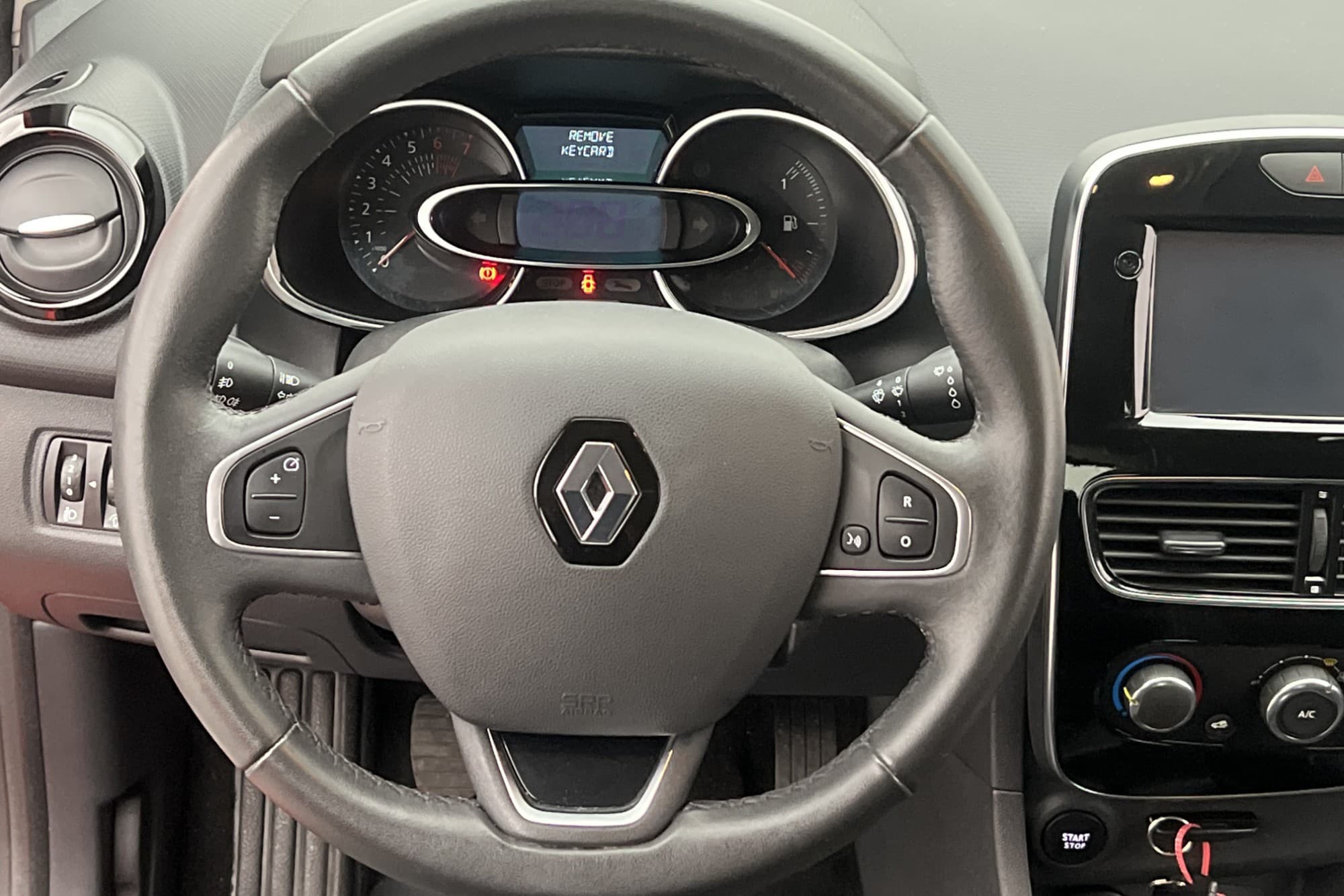 Renault Clio Sport Tourer 0.9 TCe 90hk Zen Navi P-sensorer 