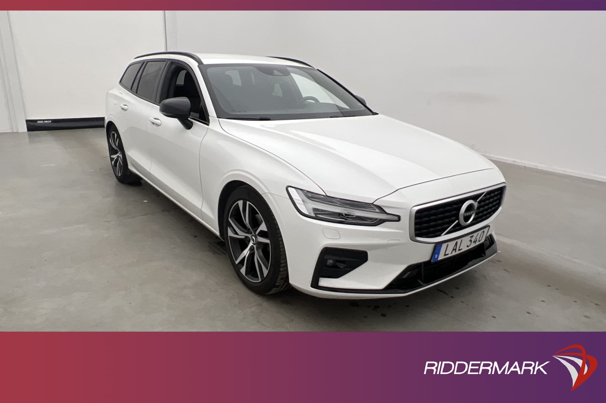 Volvo V60 D4 AWD 190hk R-Design VOC HUD Skinn Kamera Navi