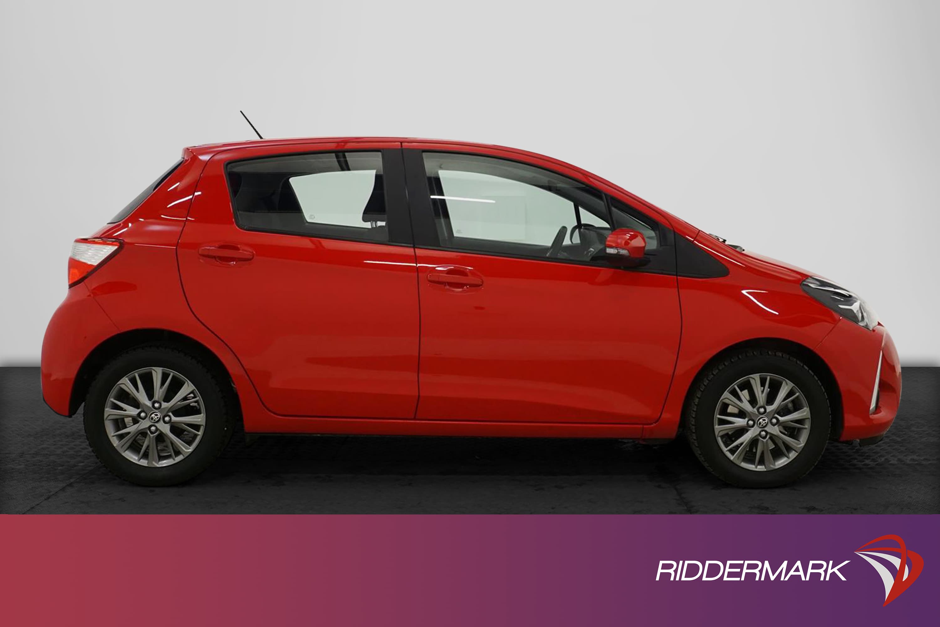 Toyota Yaris 1.5 111hk M&K Värm B-Kam 382kr Skatt 0,49L/mil