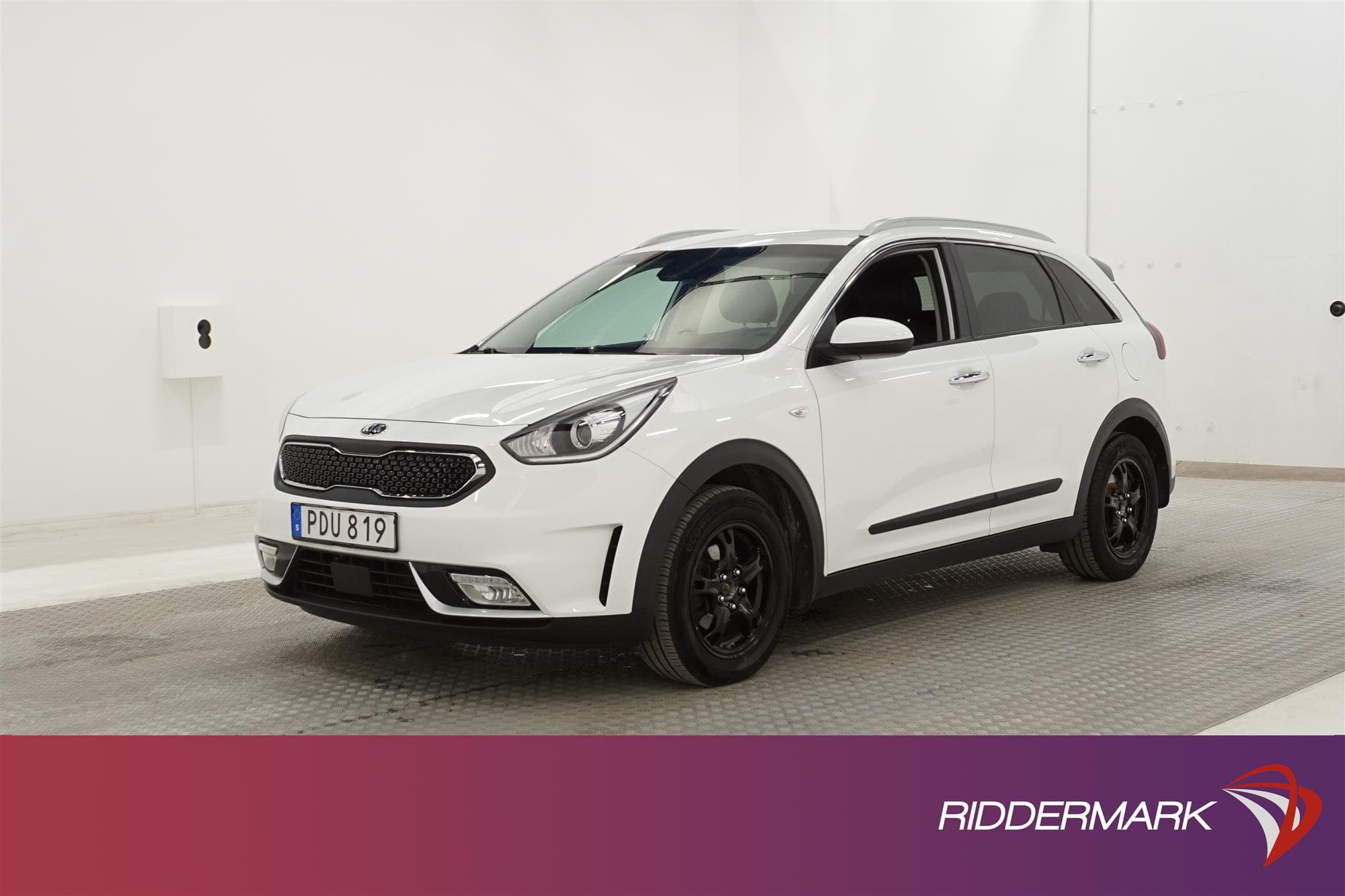 Kia Niro 1.6 141hk  Nyservad Navi B-kamera Carplay Drag