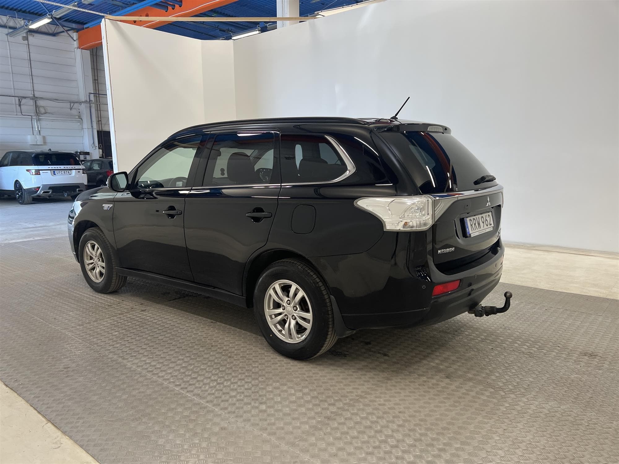 Mitsubishi Outlander P-HEV 2.0 Hybrid 4WD 203hk B-Kam Drag