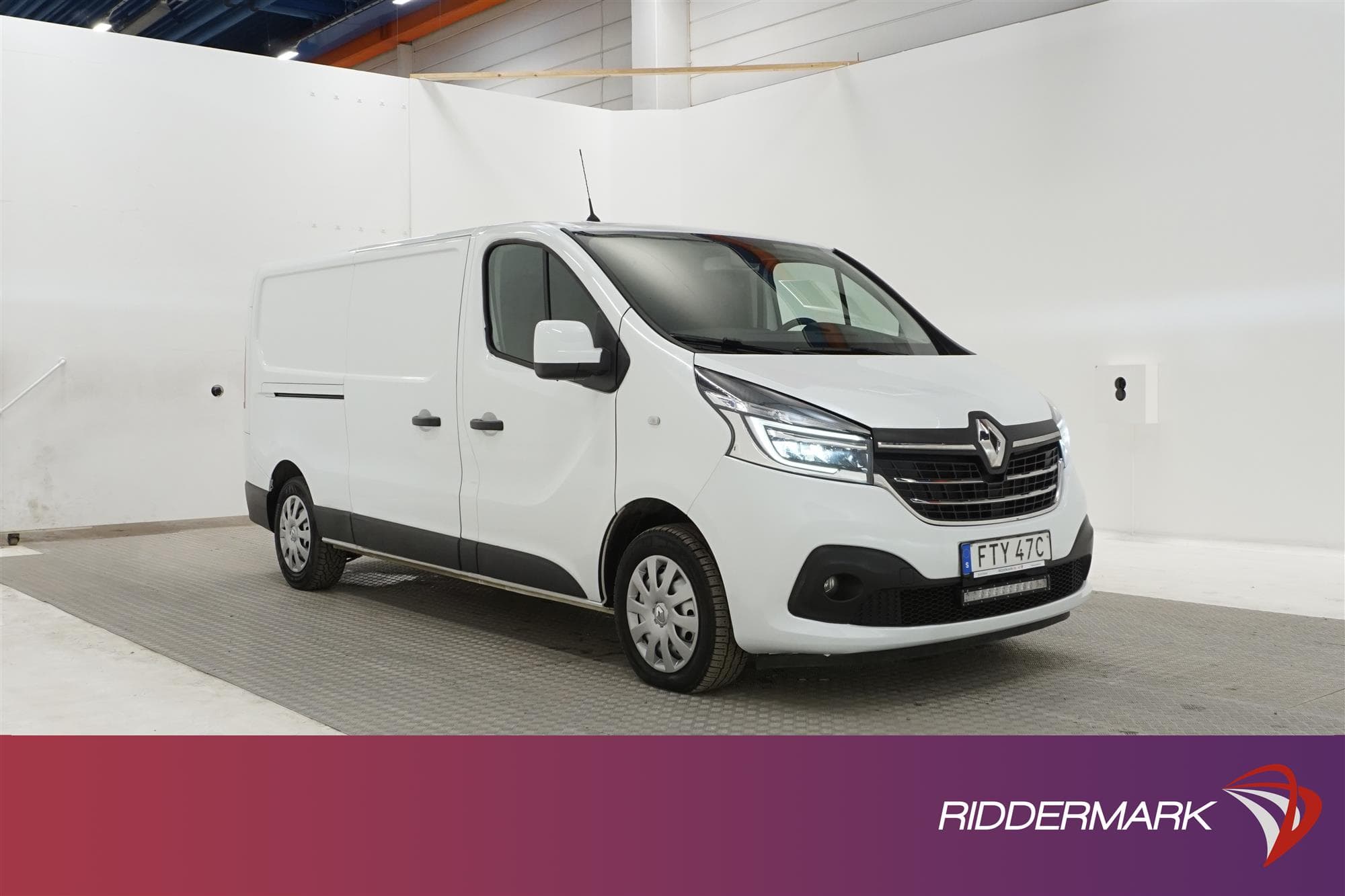 Renault Trafic Automat 145hk Nordic Line L2 Dragkrok Moms