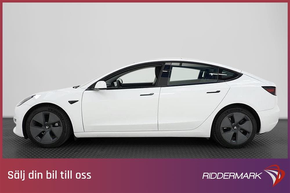 Tesla Model 3 Long Range AWD 440hk Svensksåld Premium