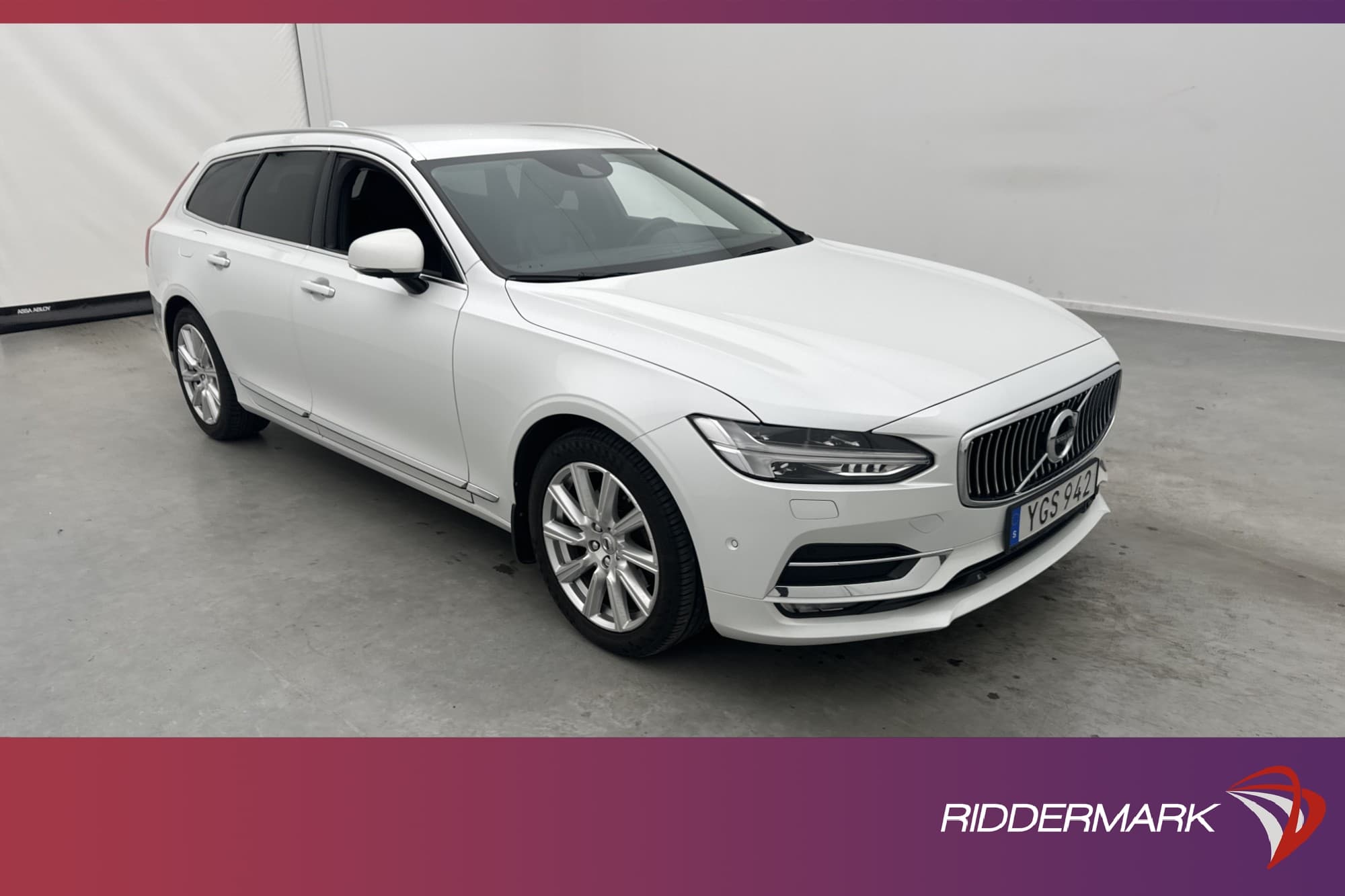 Volvo V90 D4