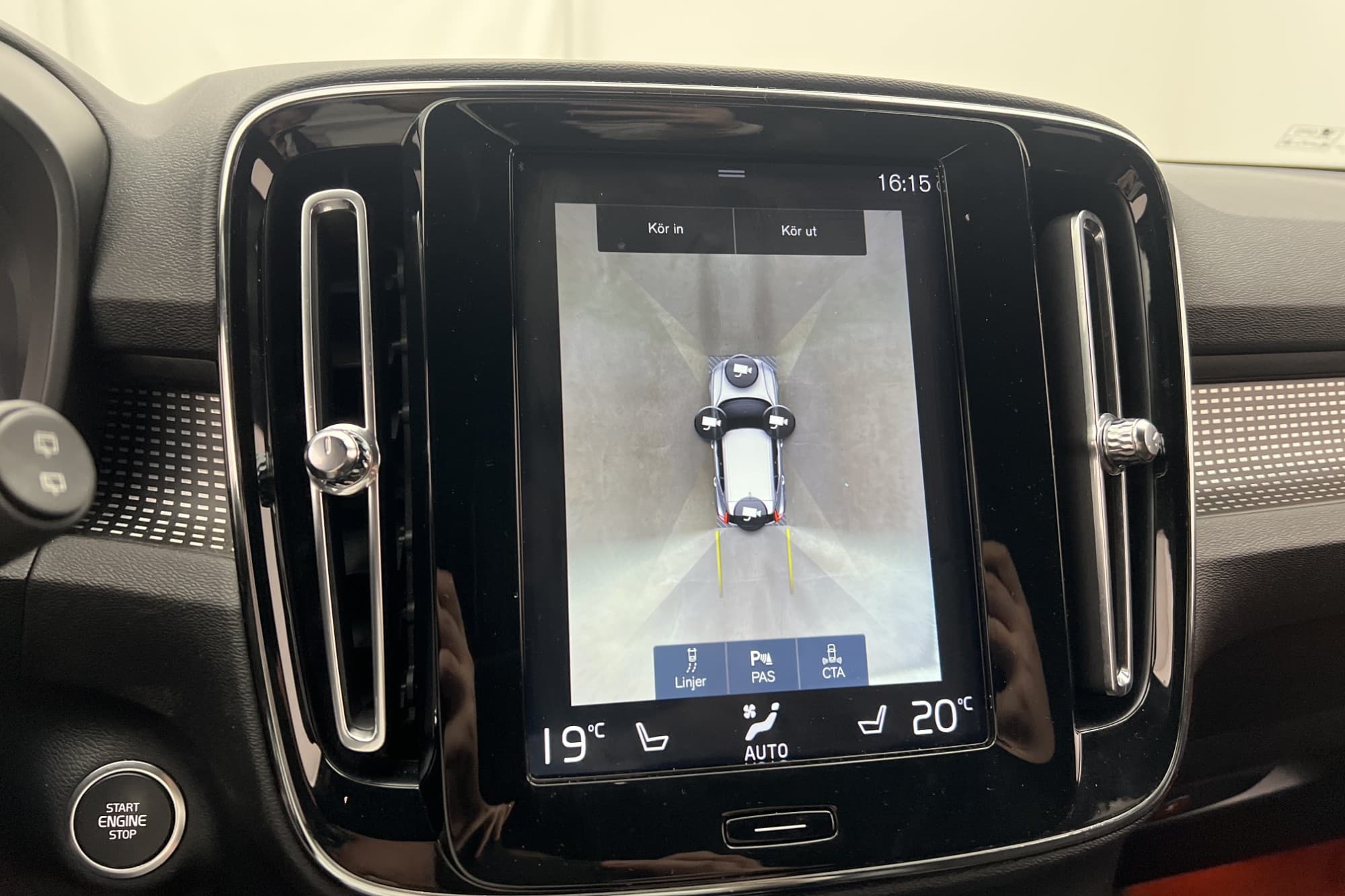 Volvo XC40 T4 190hk R-Design Navi BLIS 360 0,66L/mil