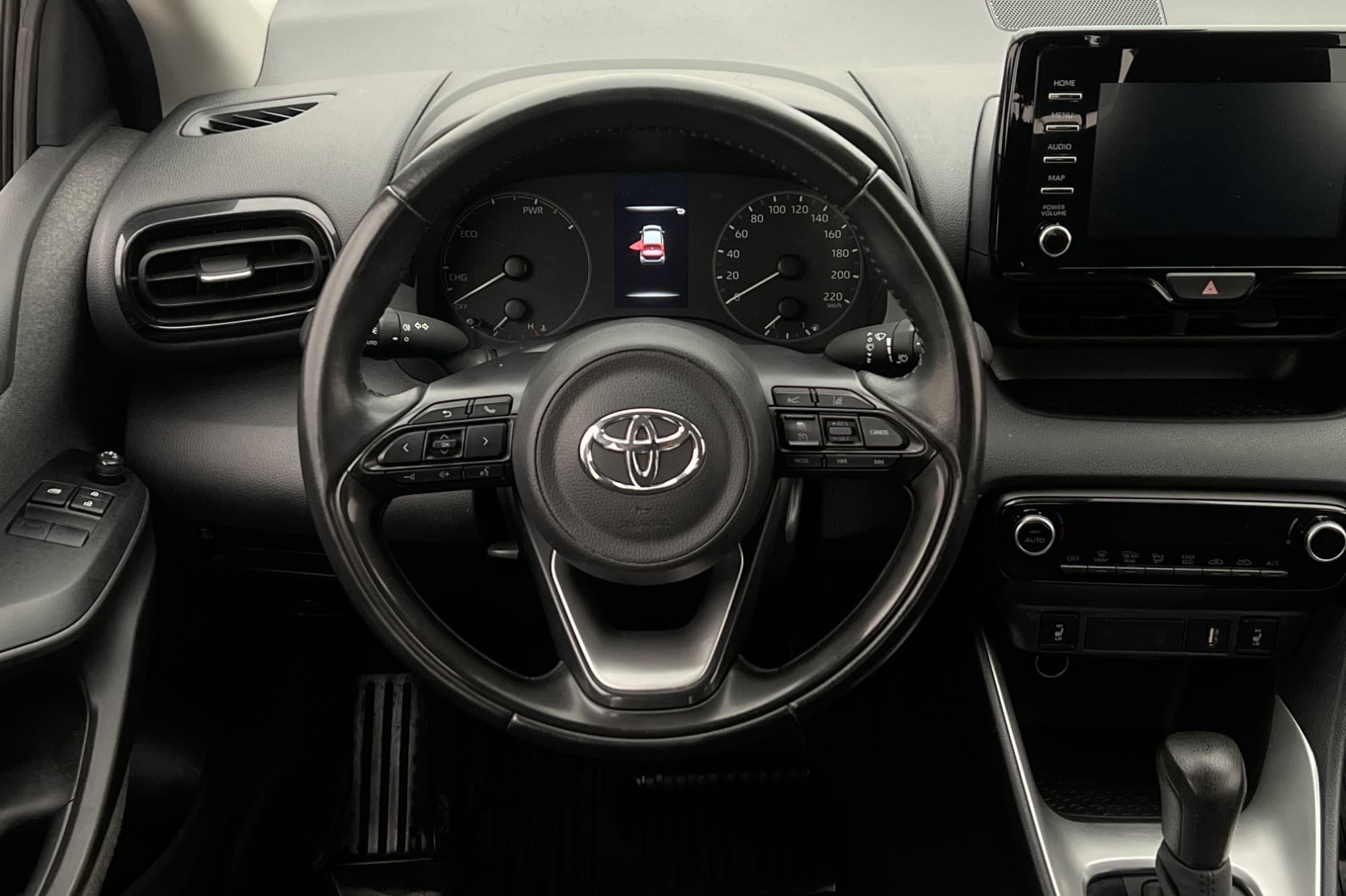 Toyota Yaris Hybrid CVT 116hk Kamera Adaptiv-Fart Bluetooth