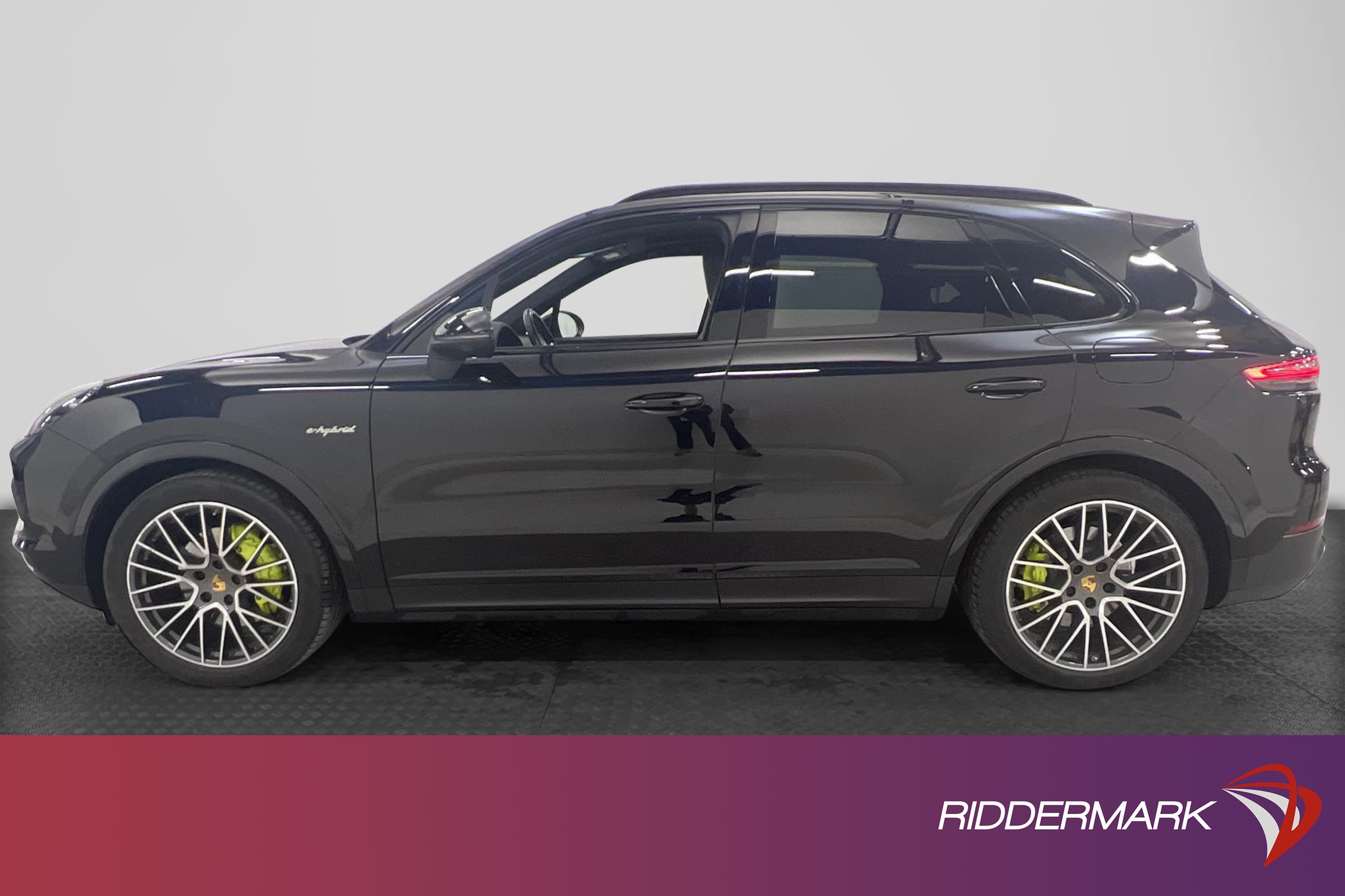 Porsche Cayenne E-Hybrid 462hk